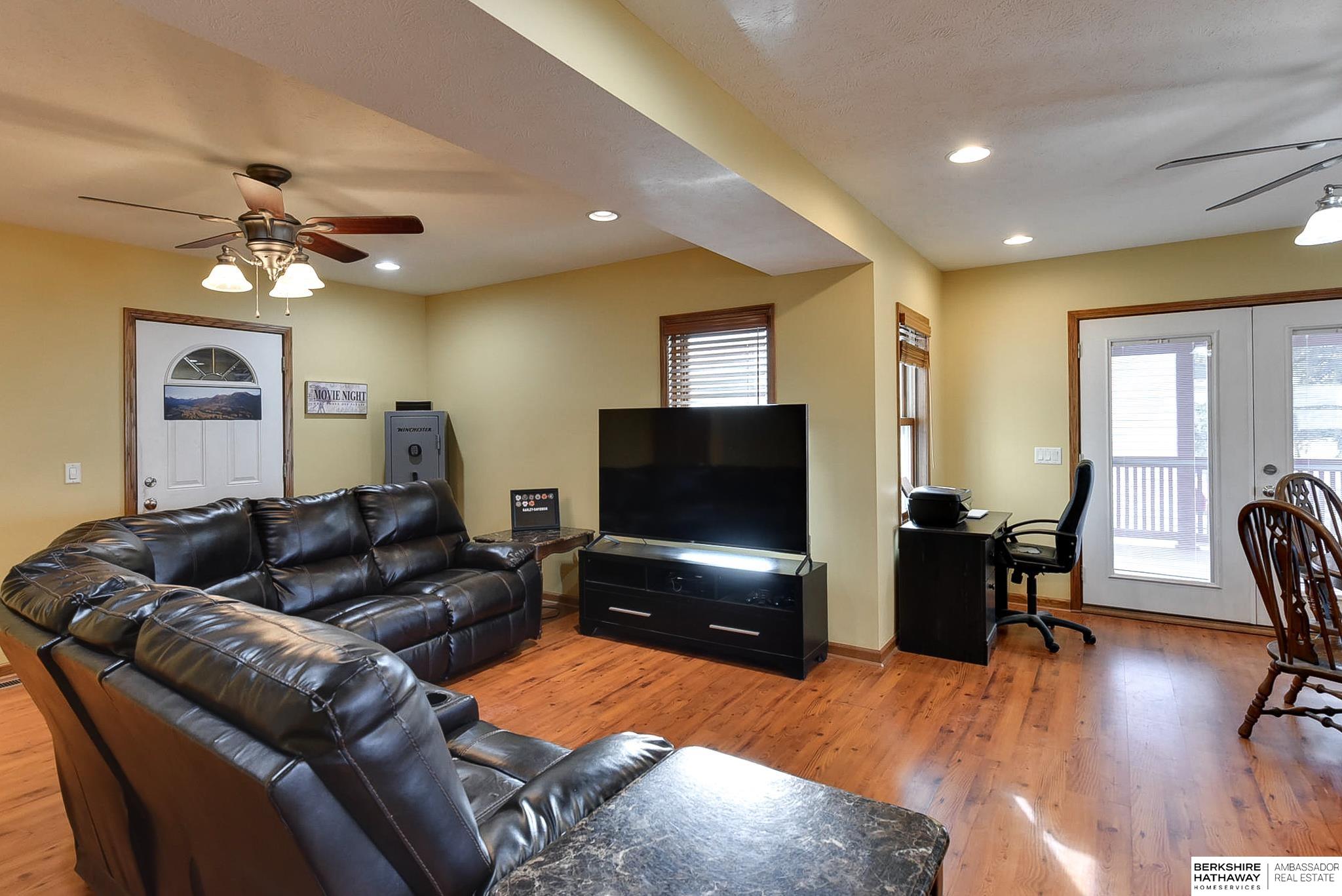 410 Walnut Street, Louisville, Nebraska image 14