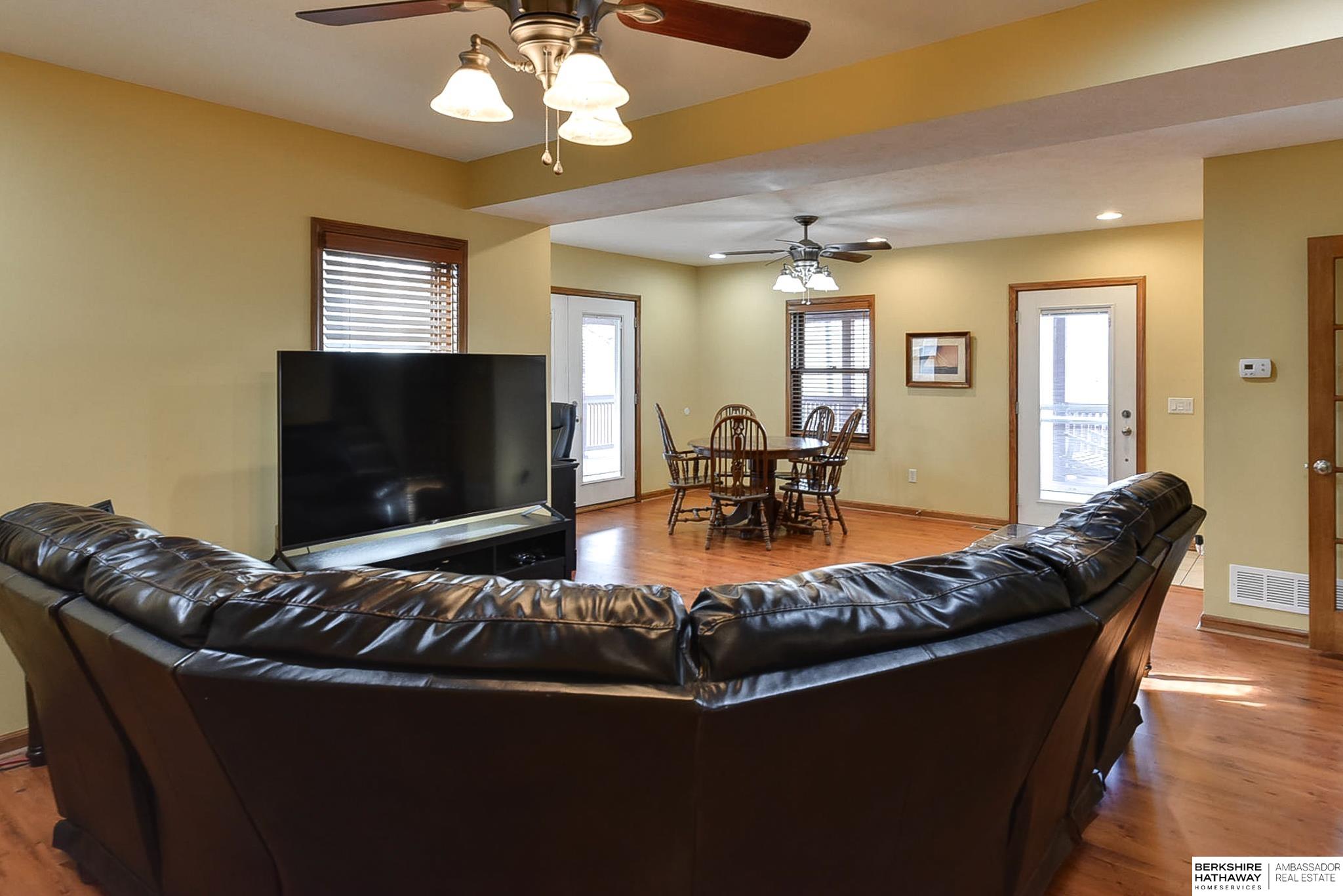 410 Walnut Street, Louisville, Nebraska image 15