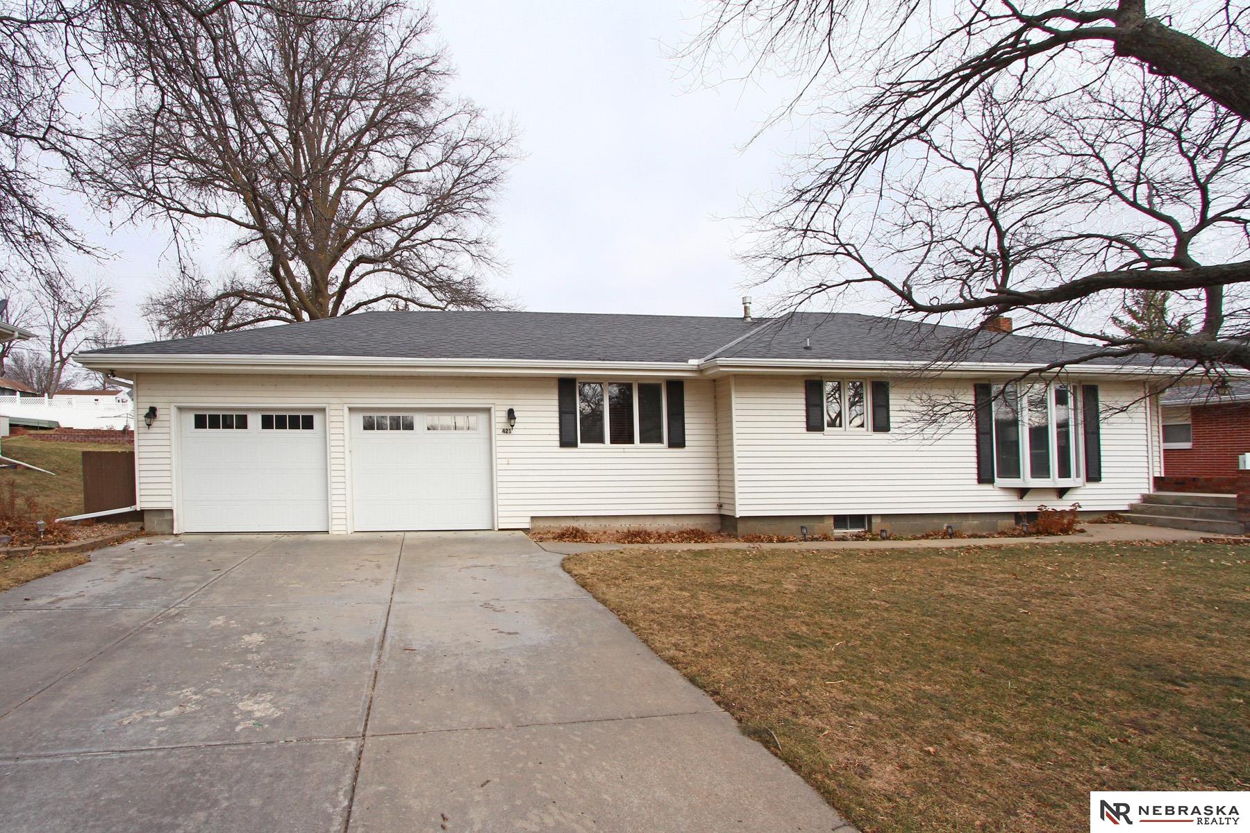 421 Pine Street, Pleasant Dale