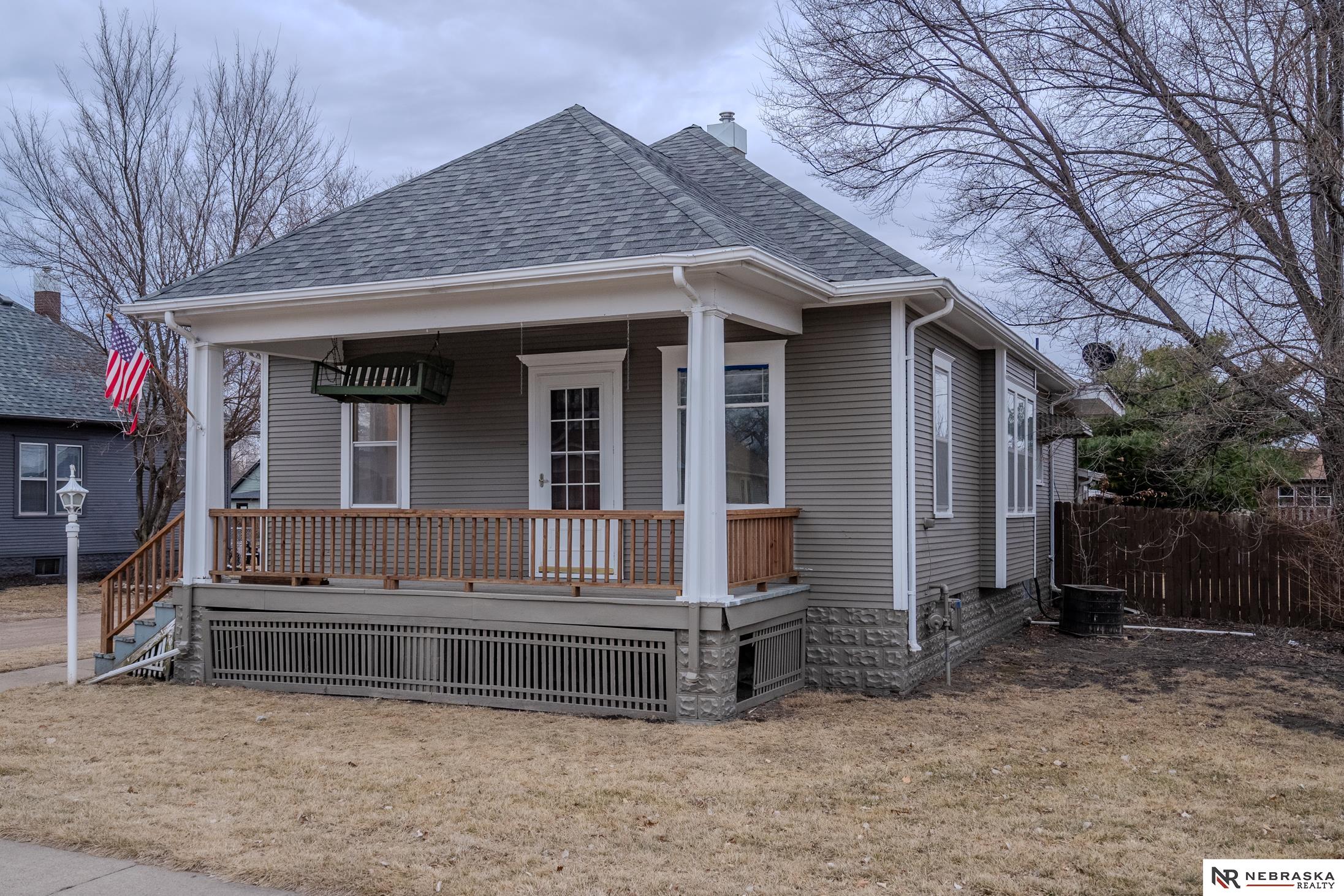 933 W Military Avenue, Fremont