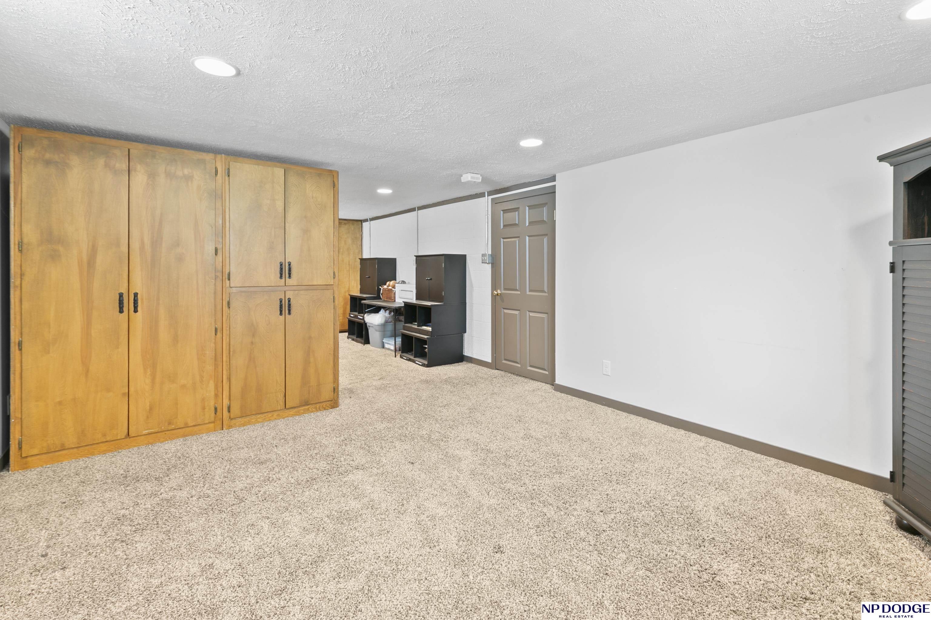 1738 Parkview Drive, Fremont, Nebraska image 36