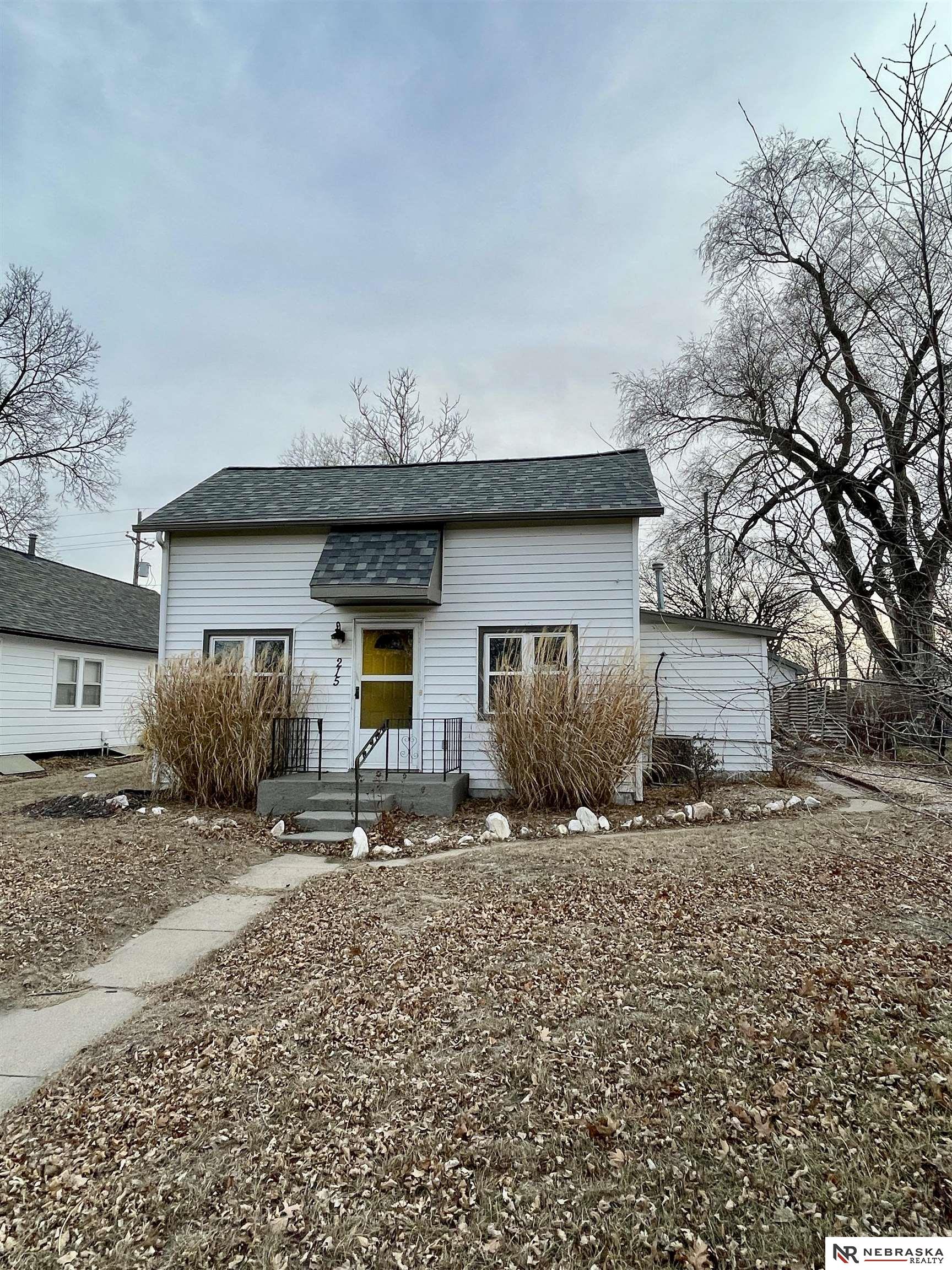 215 W Gardiner Street, Valley