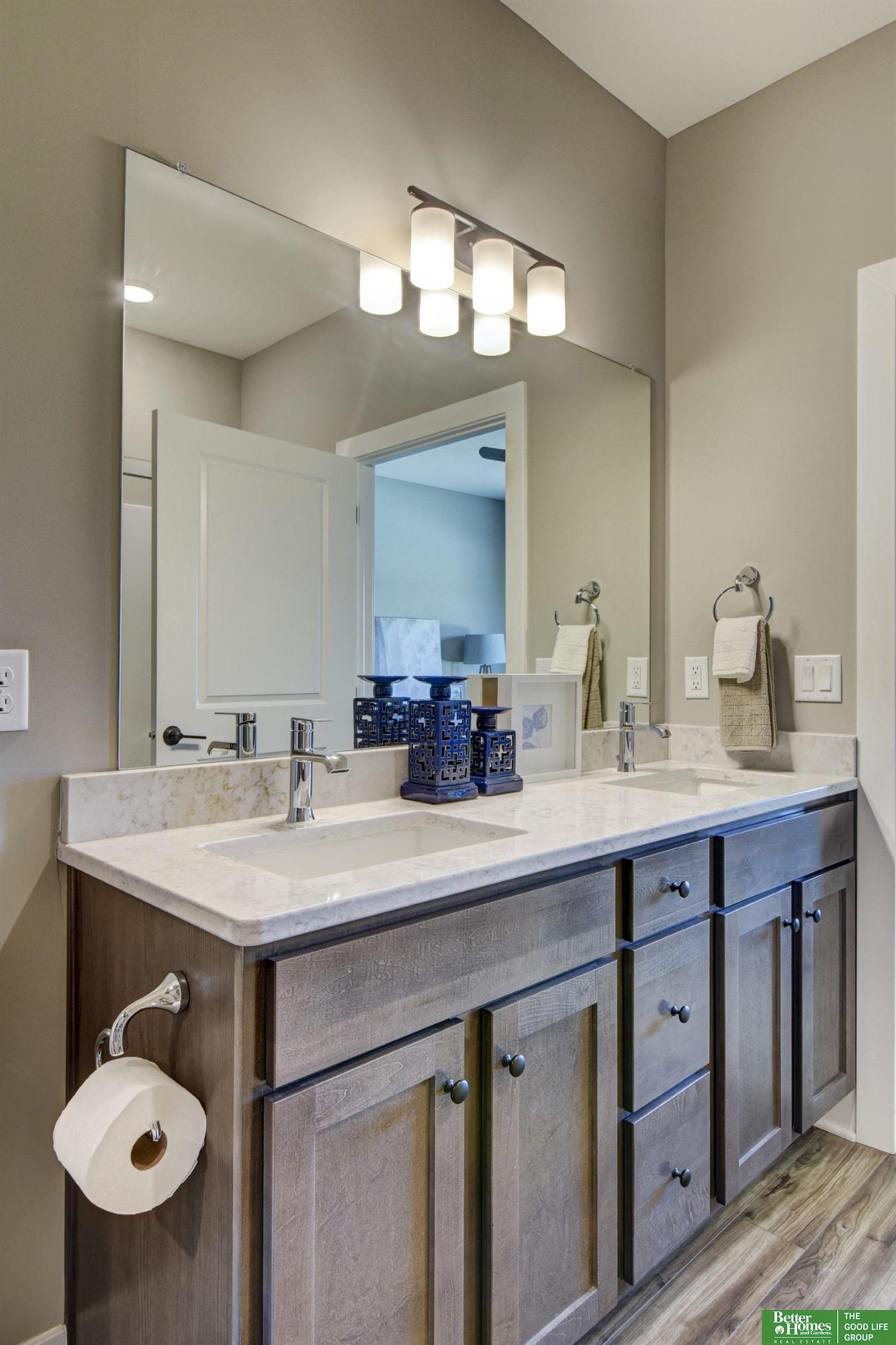 17608 Robin Drive, Omaha, Nebraska image 17