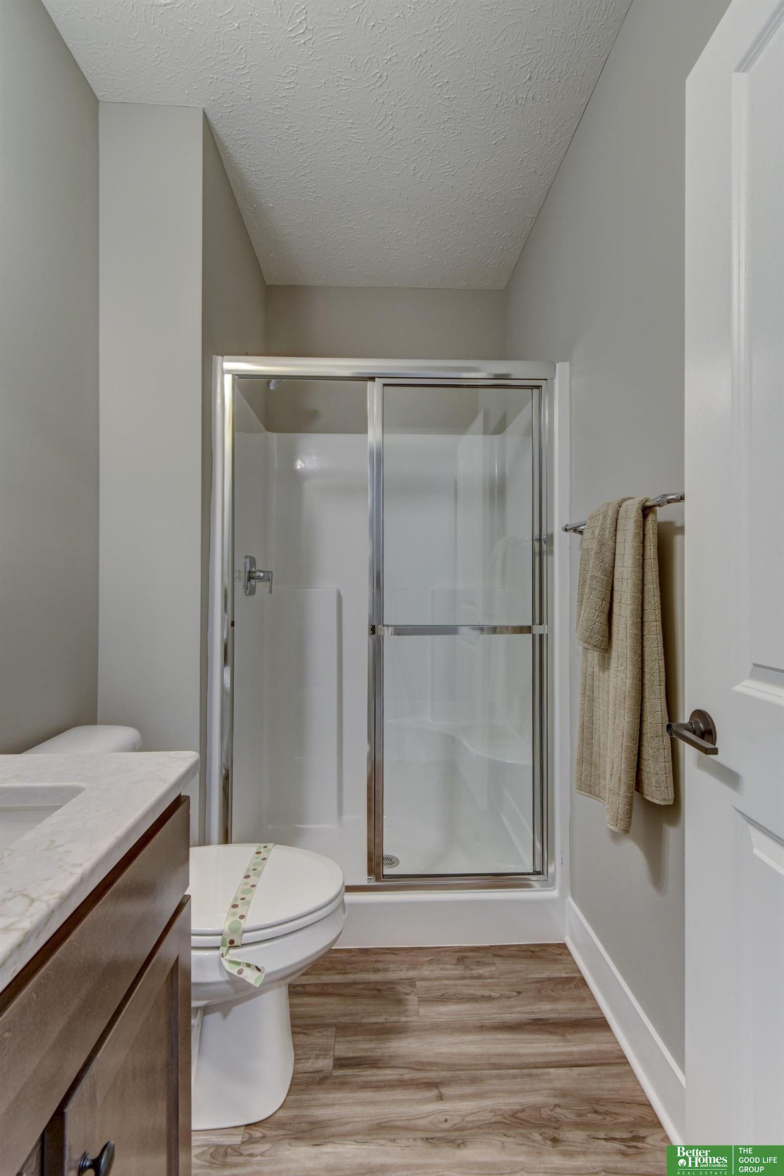 17608 Robin Drive, Omaha, Nebraska image 29