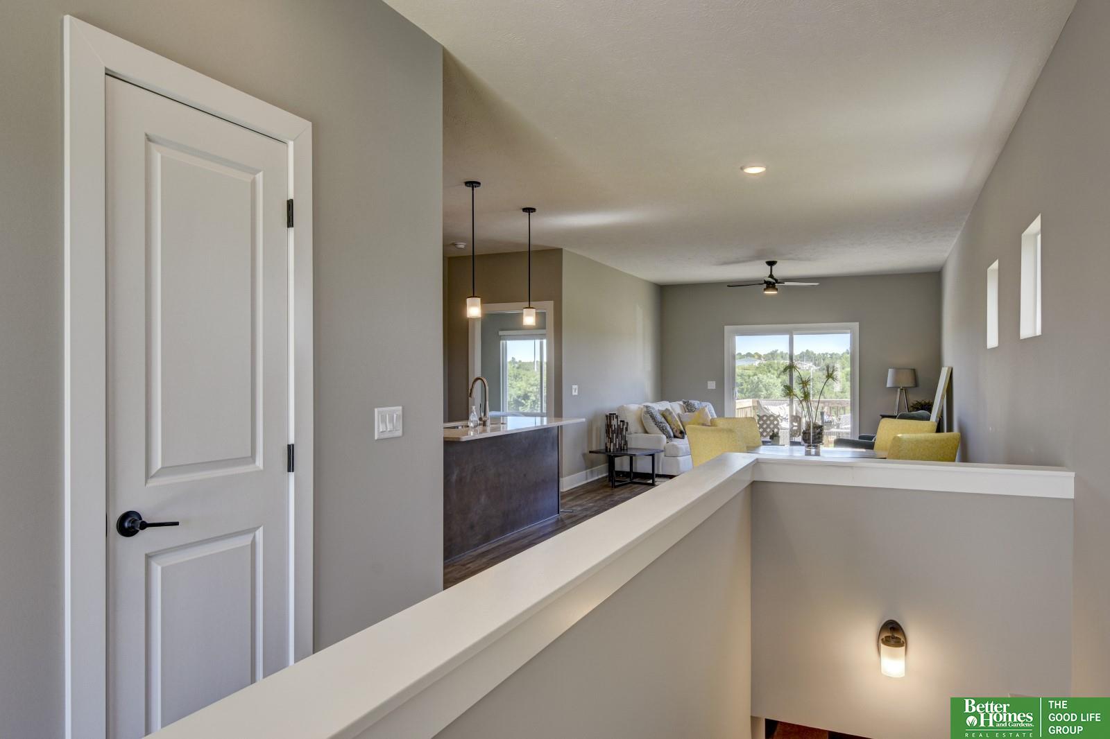 17608 Robin Drive, Omaha, Nebraska image 4