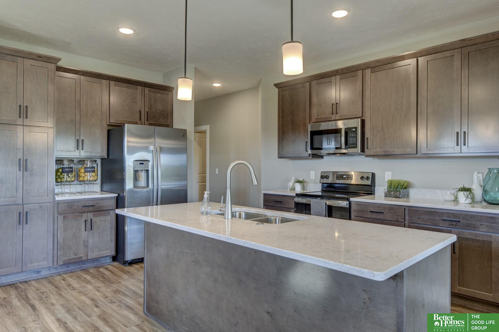 17608 Robin Drive, Omaha, Nebraska image 10