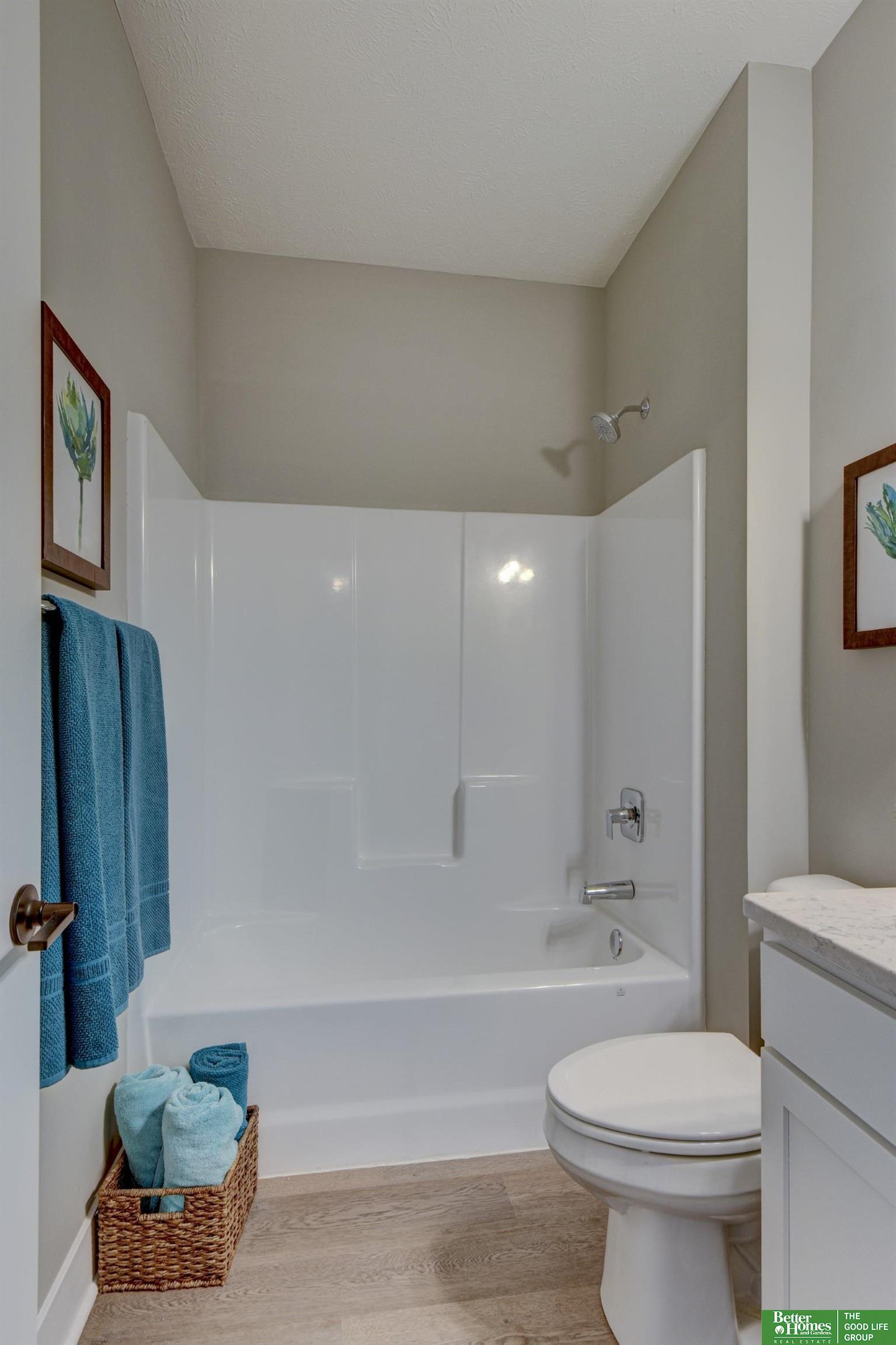 17538 Robin Drive, Omaha, Nebraska image 7