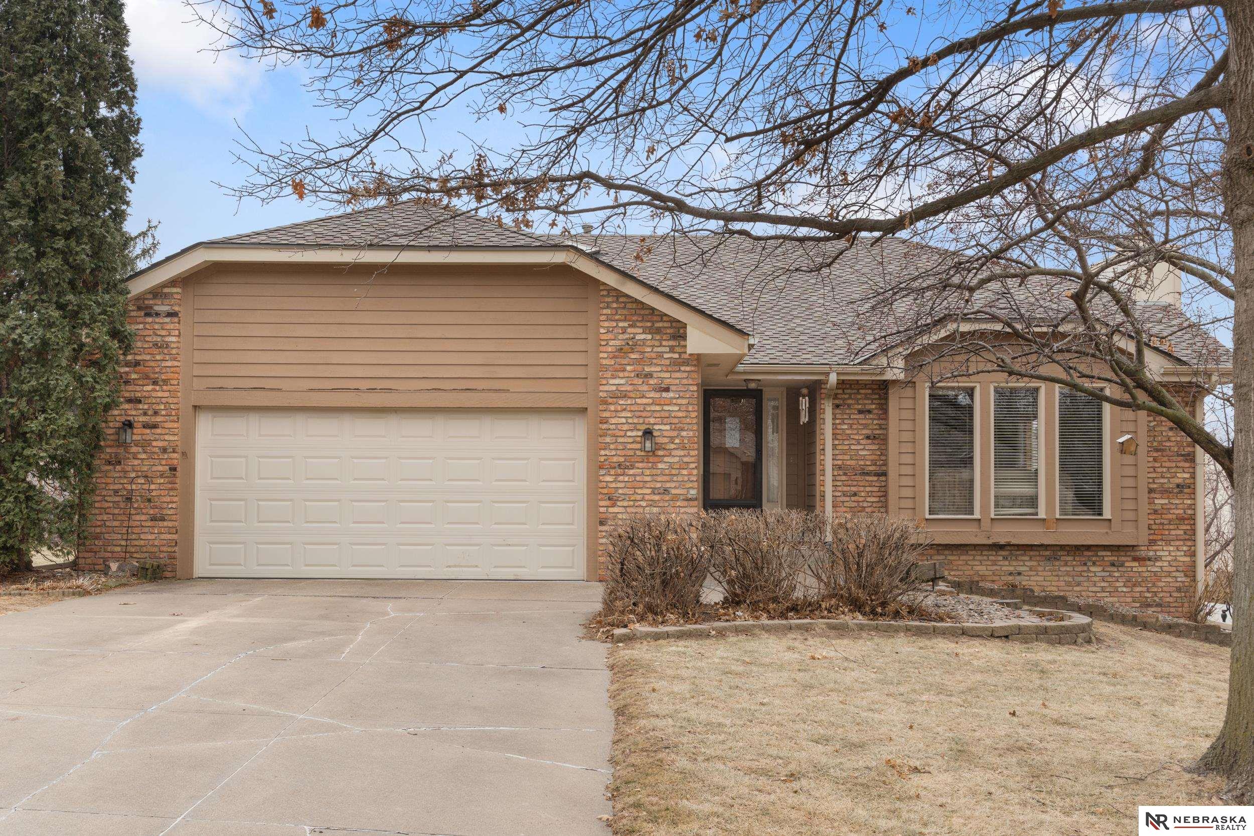 618 S 158th Street, Omaha