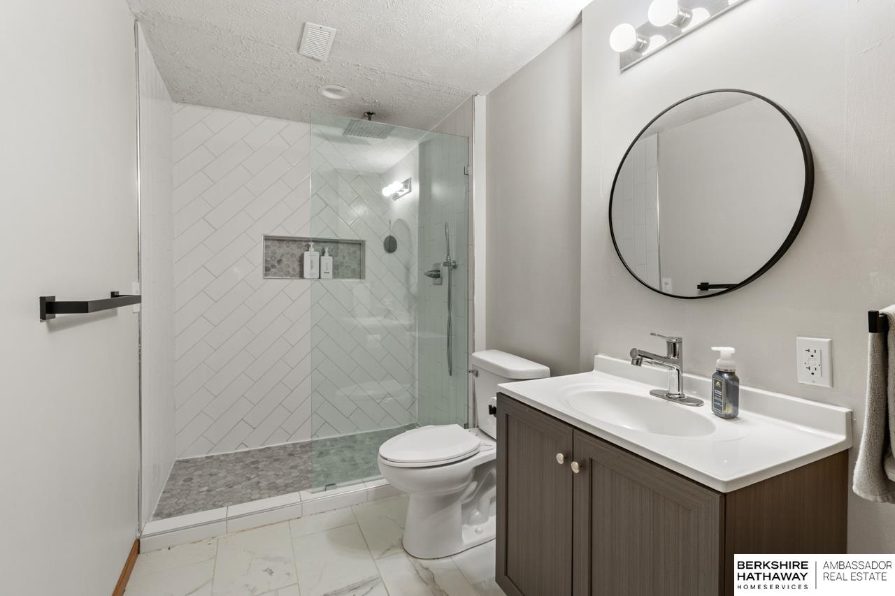 640 S 212 Street, Omaha, Nebraska image 29