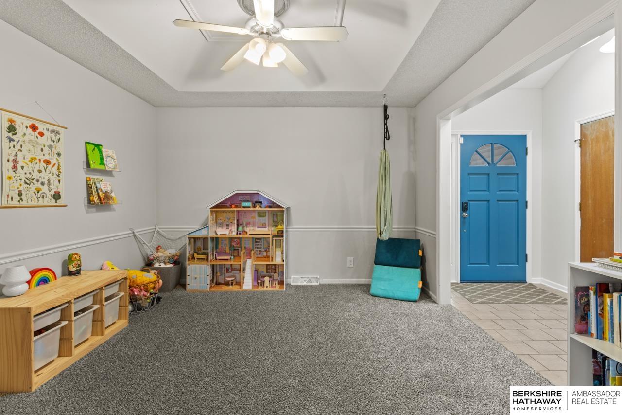 640 S 212 Street, Omaha, Nebraska image 4