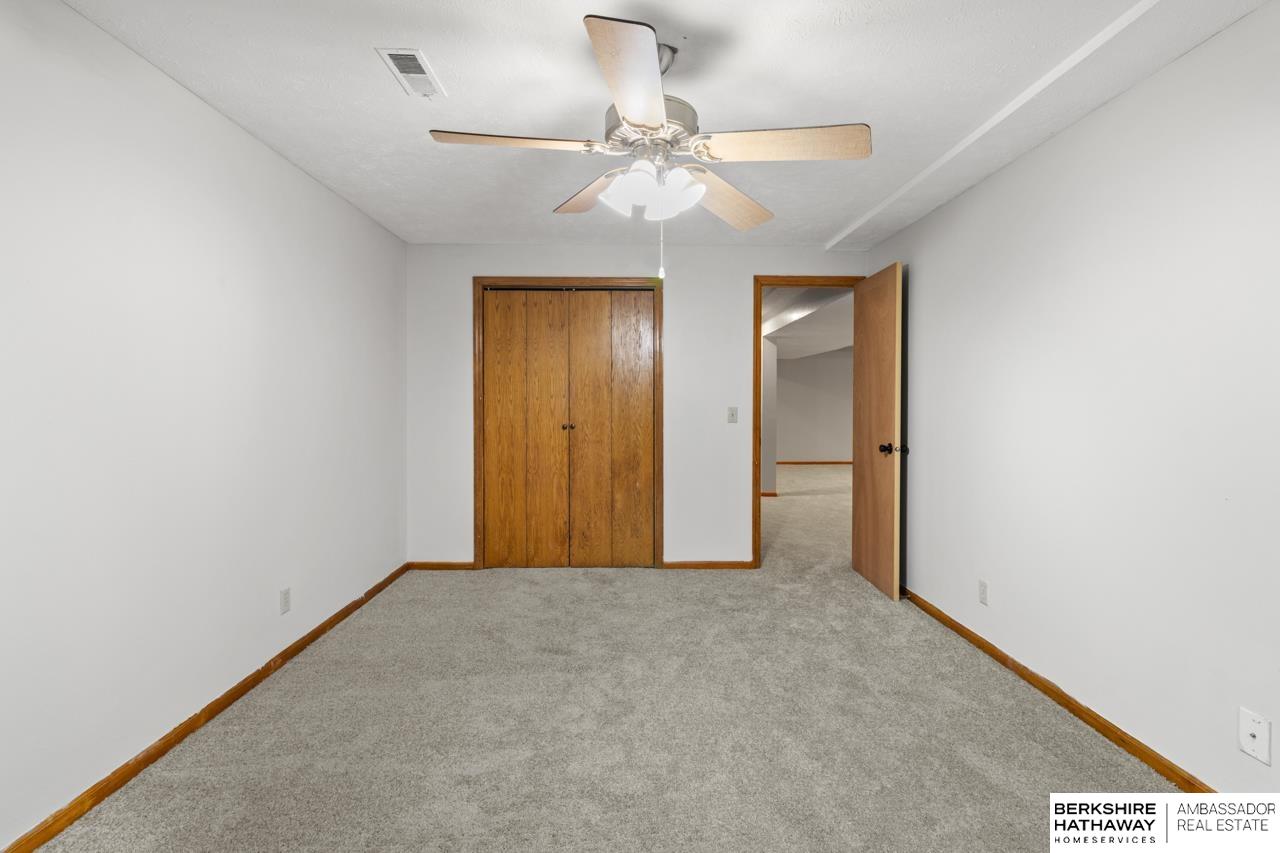 640 S 212 Street, Omaha, Nebraska image 31