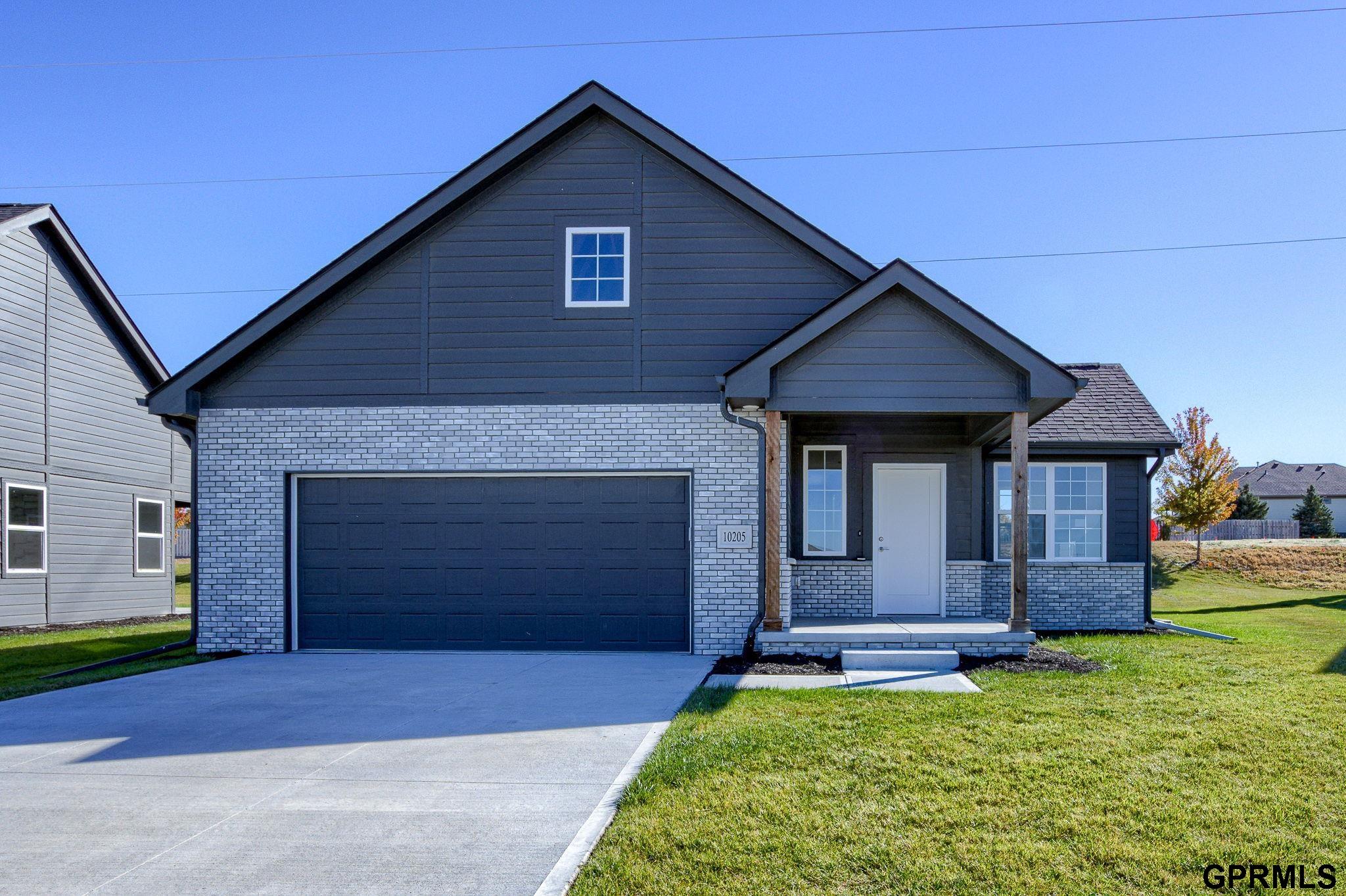 10205 S 180 Avenue Circle, Omaha, Nebraska image 1