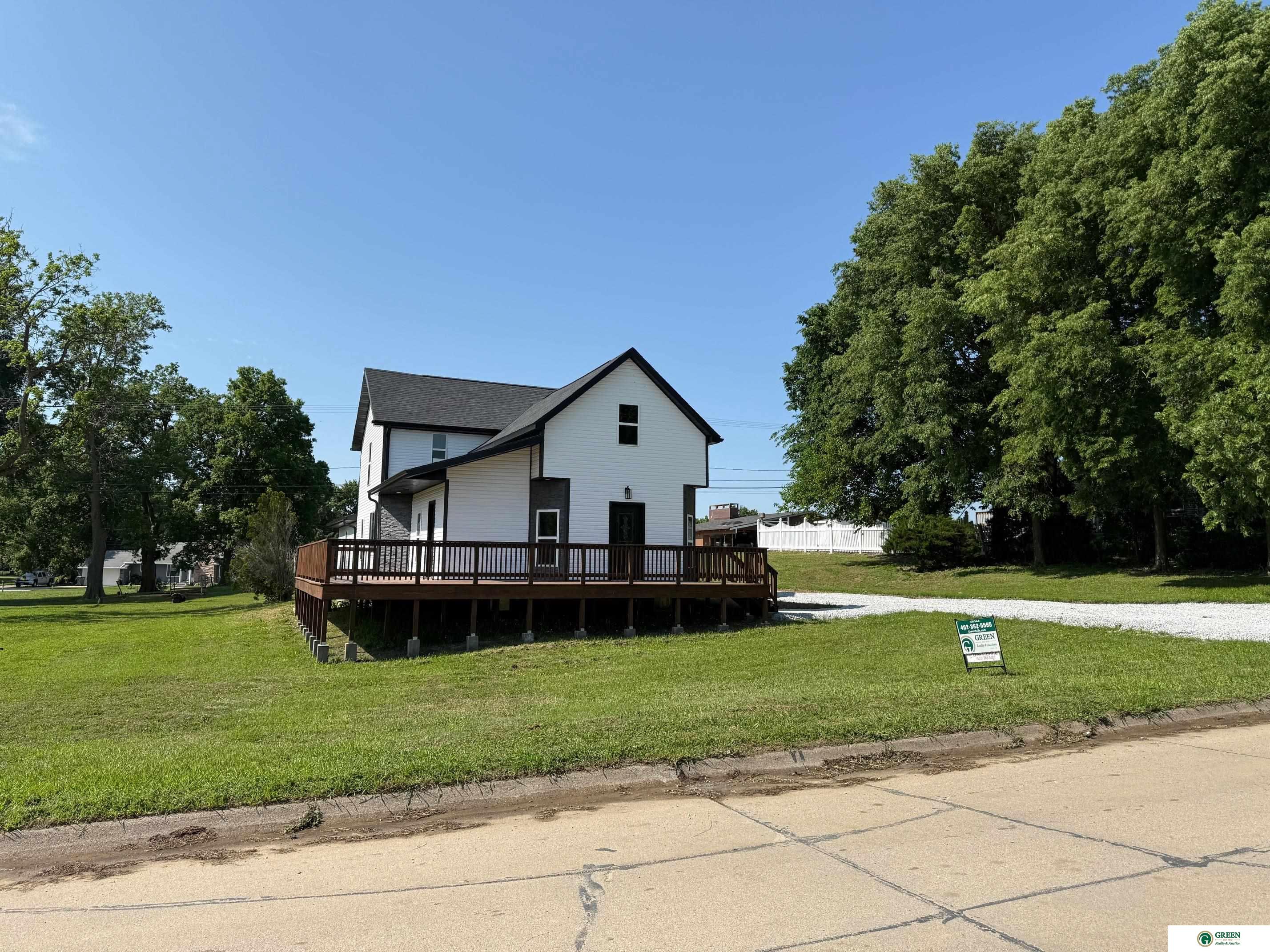 506 W Cedar Street, Sutton, Nebraska image 1