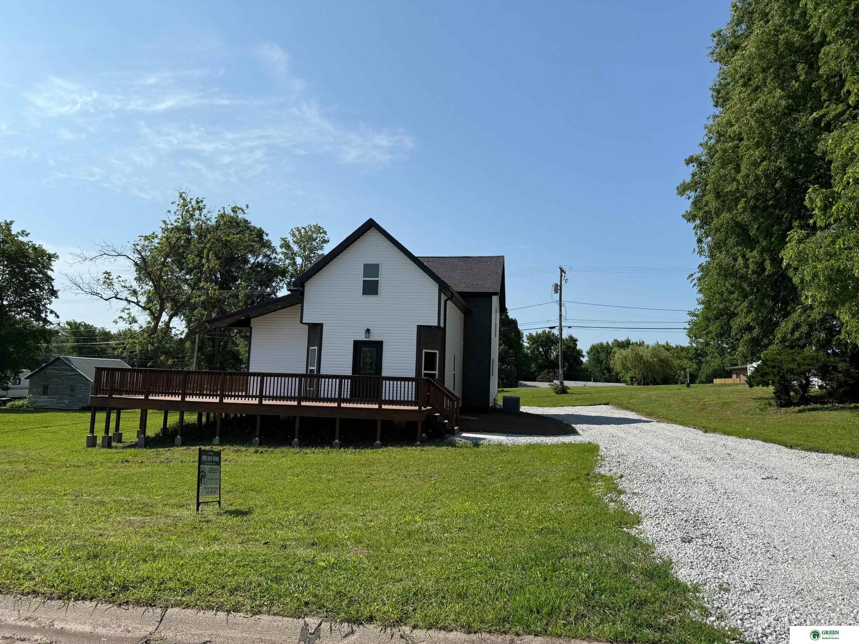 506 W Cedar Street, Sutton, Nebraska image 2