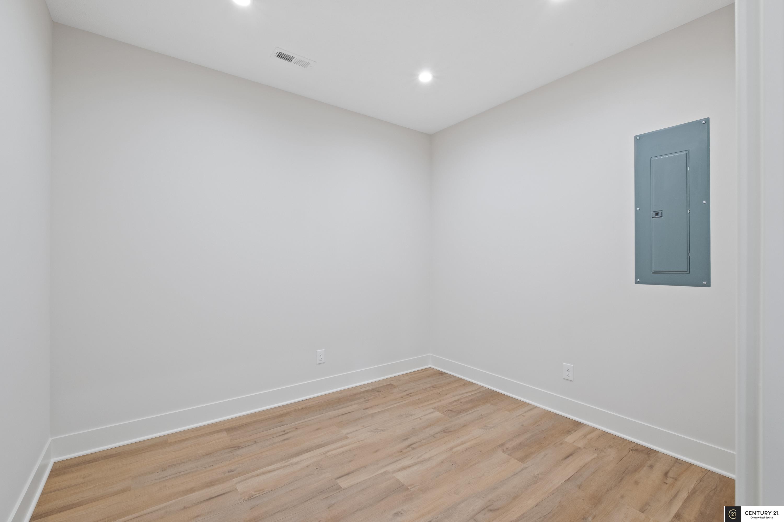 18104 Camelback Avenue, Omaha, Nebraska image 23