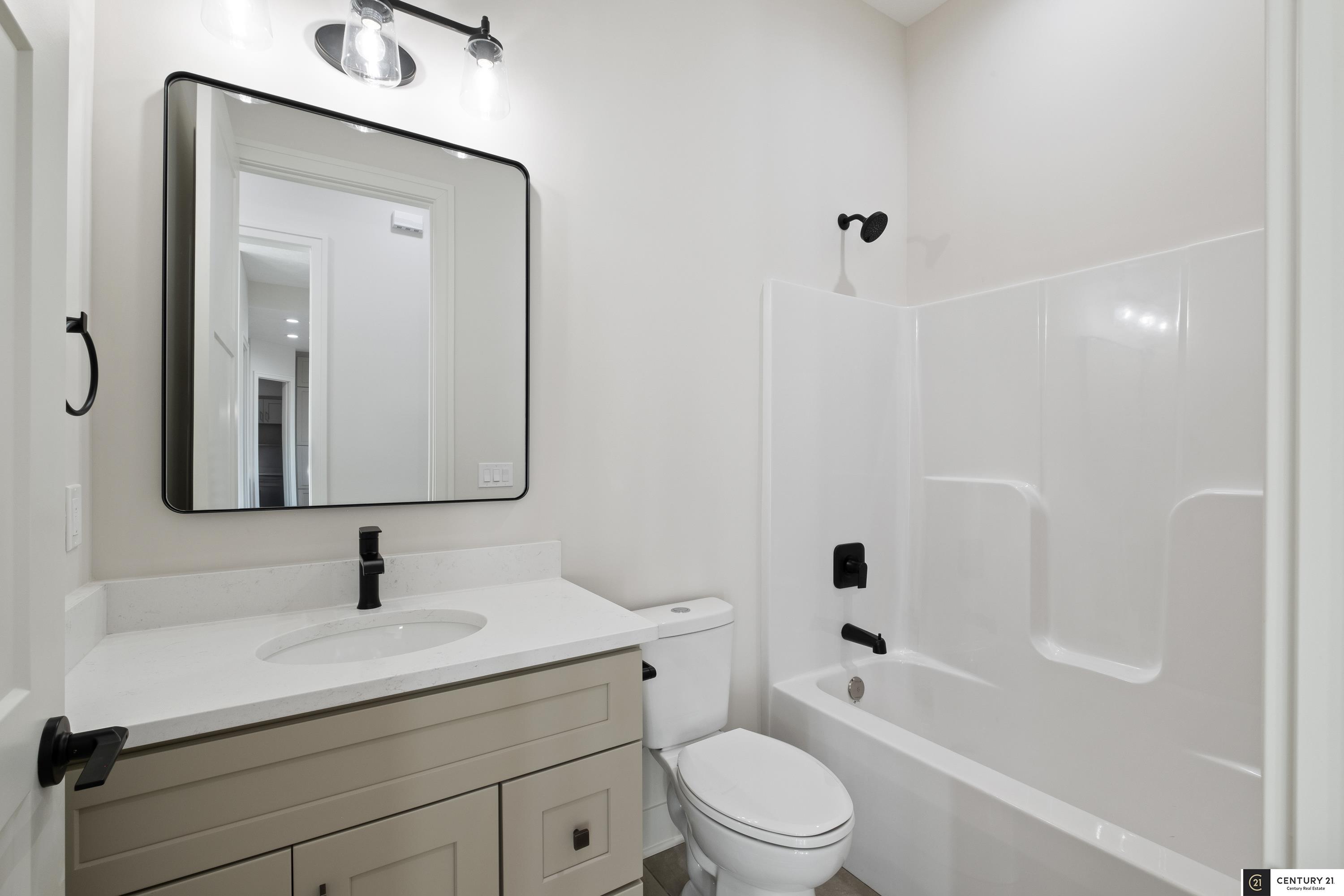 18104 Camelback Avenue, Omaha, Nebraska image 25