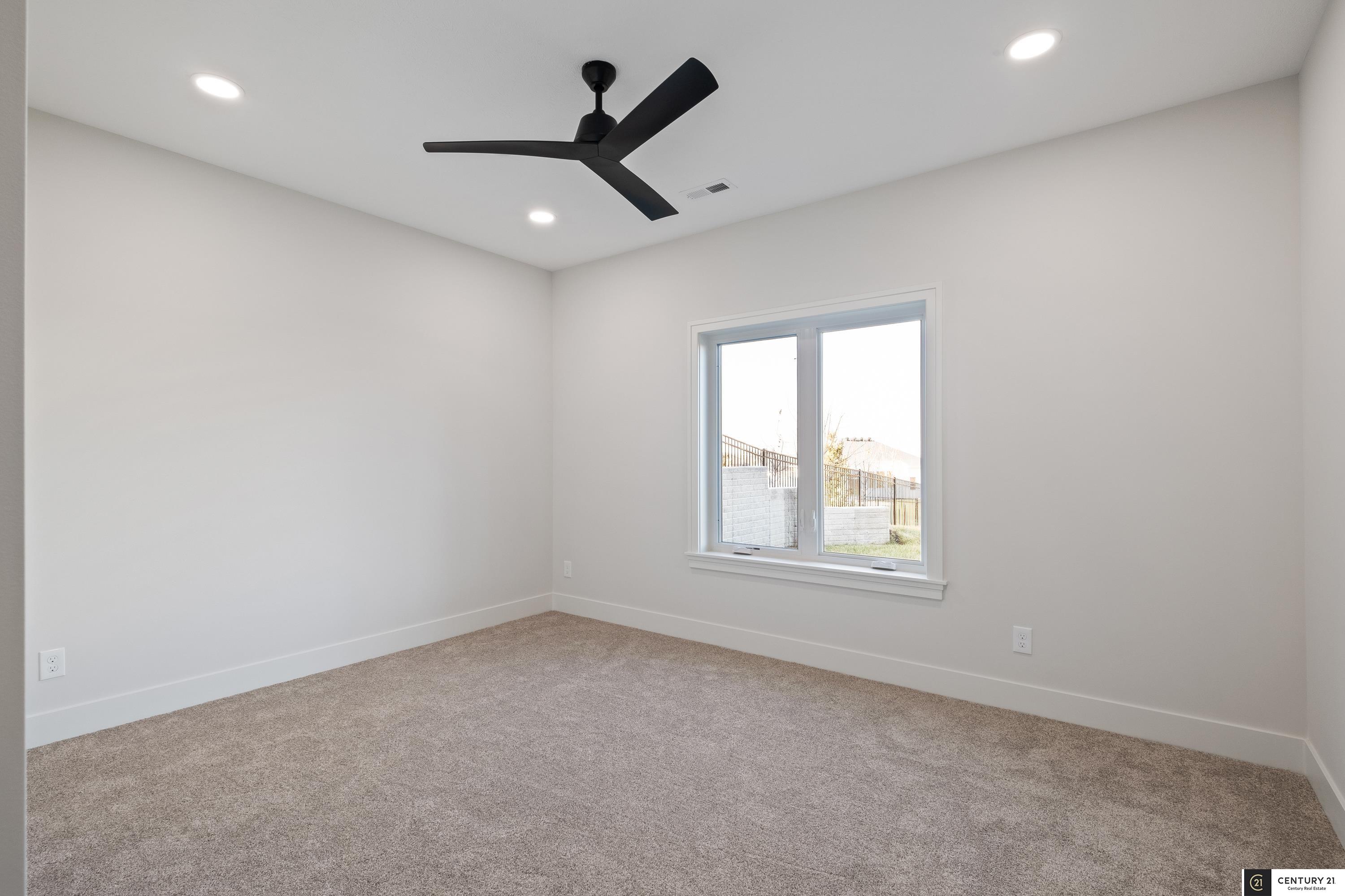 18104 Camelback Avenue, Omaha, Nebraska image 26