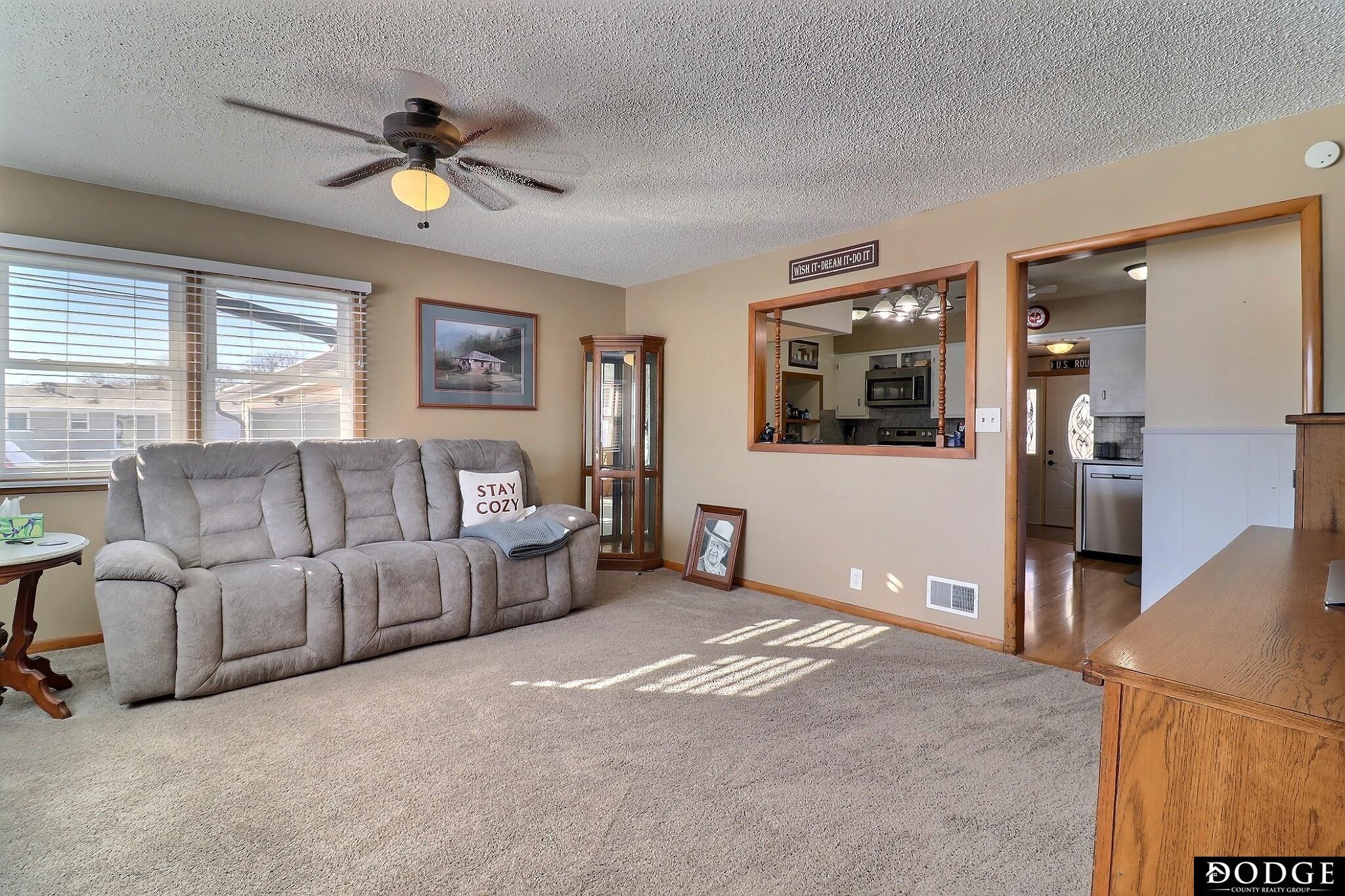 1031 Davenport Street, Fremont, Nebraska image 2