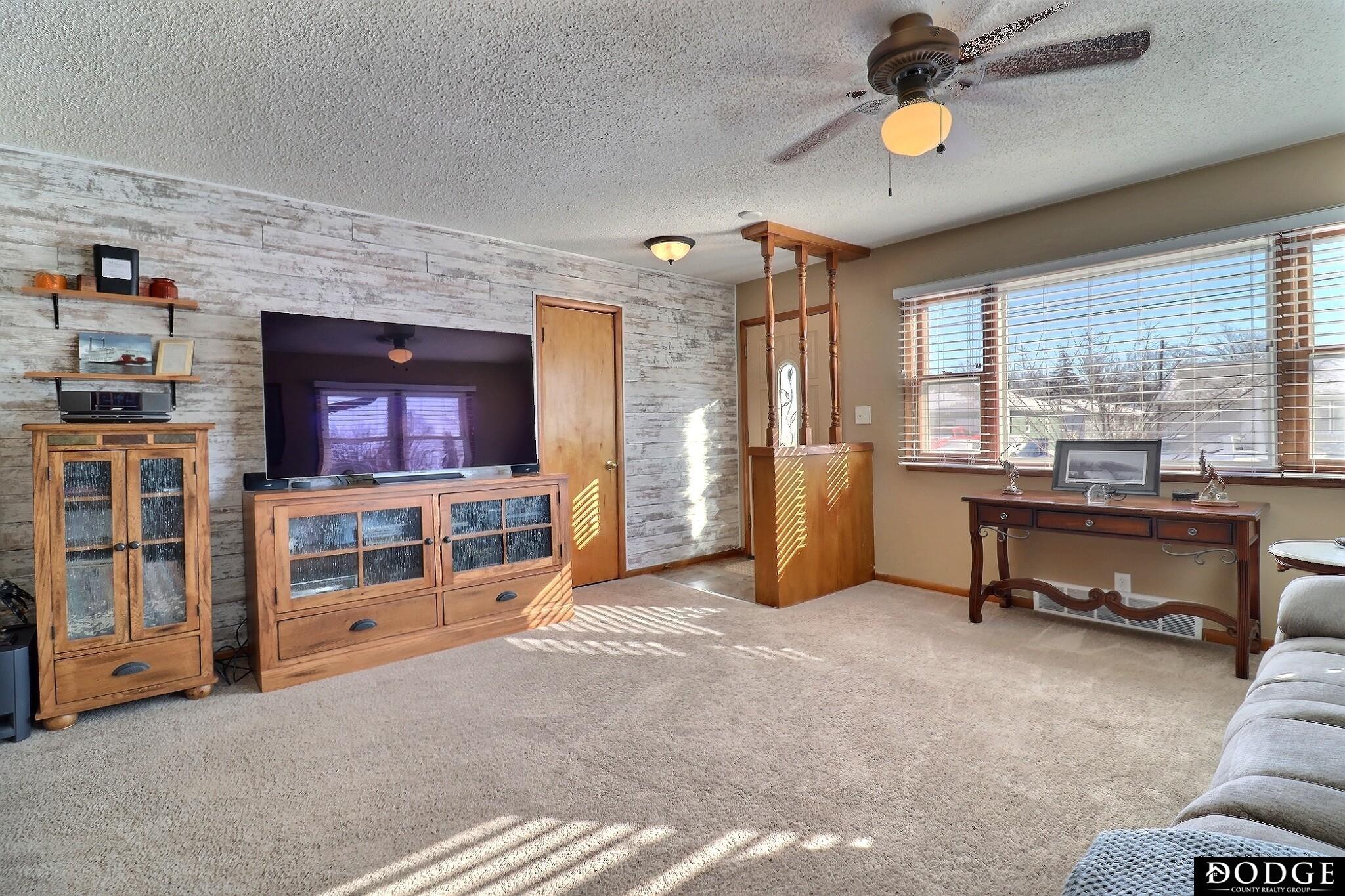 1031 Davenport Street, Fremont, Nebraska image 3