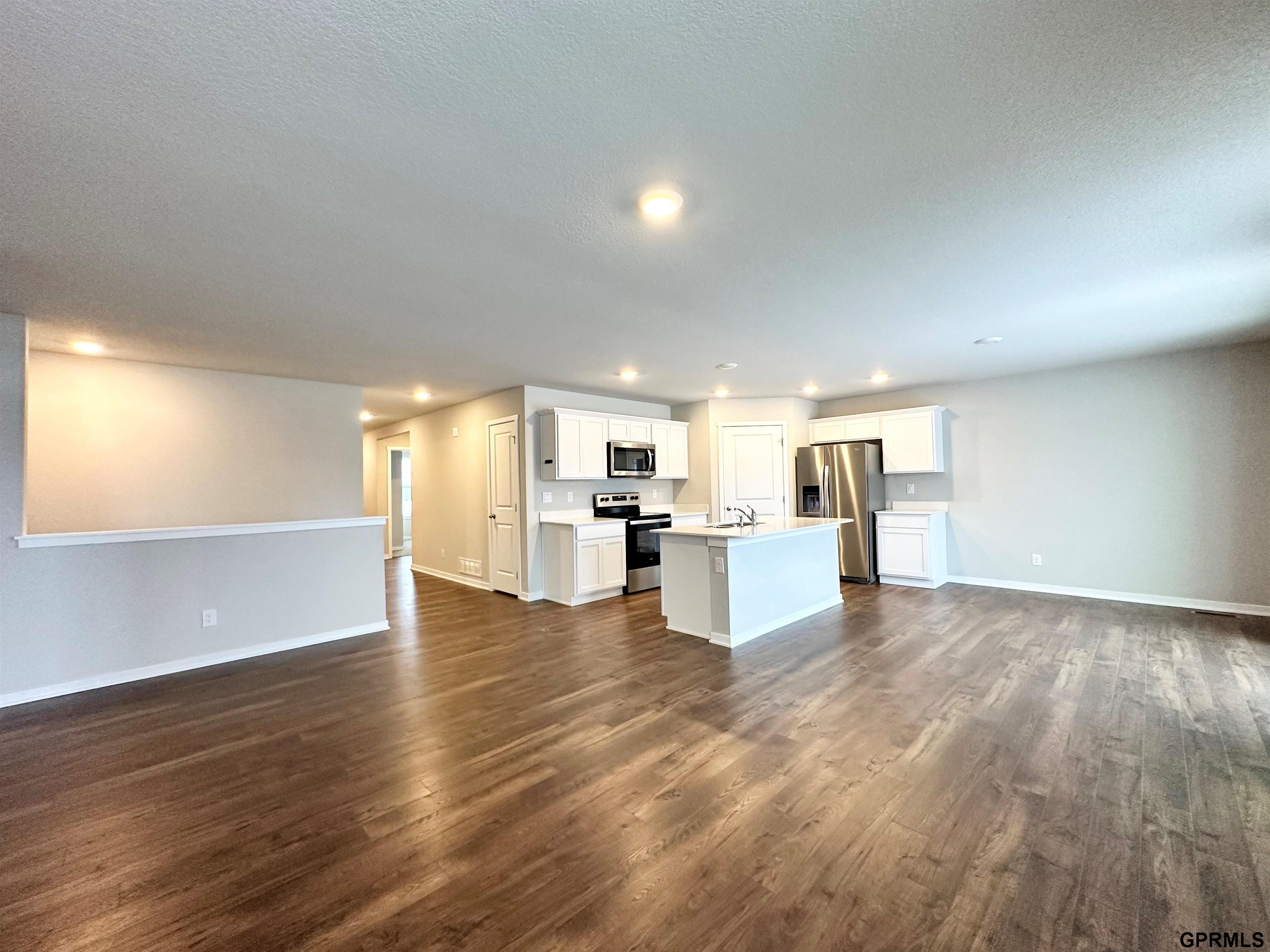 4615 Lawnwood Drive, Bellevue, Nebraska image 3