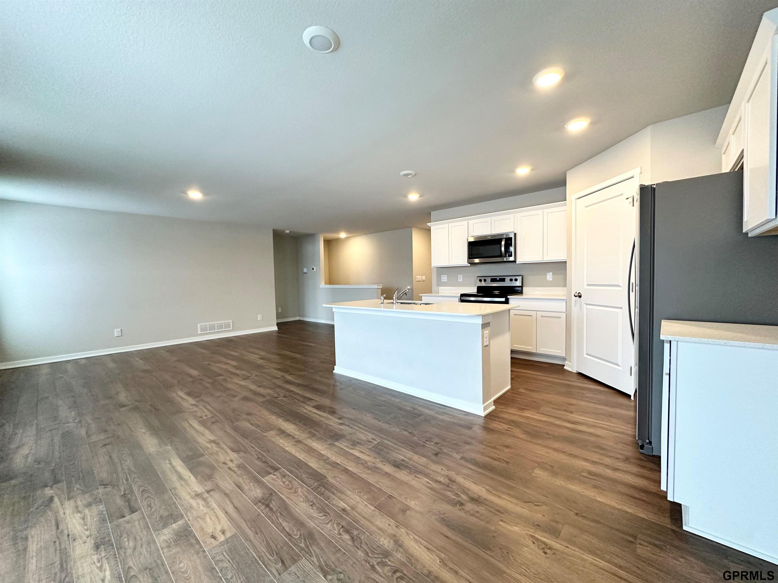 4615 Lawnwood Drive, Bellevue, Nebraska image 6