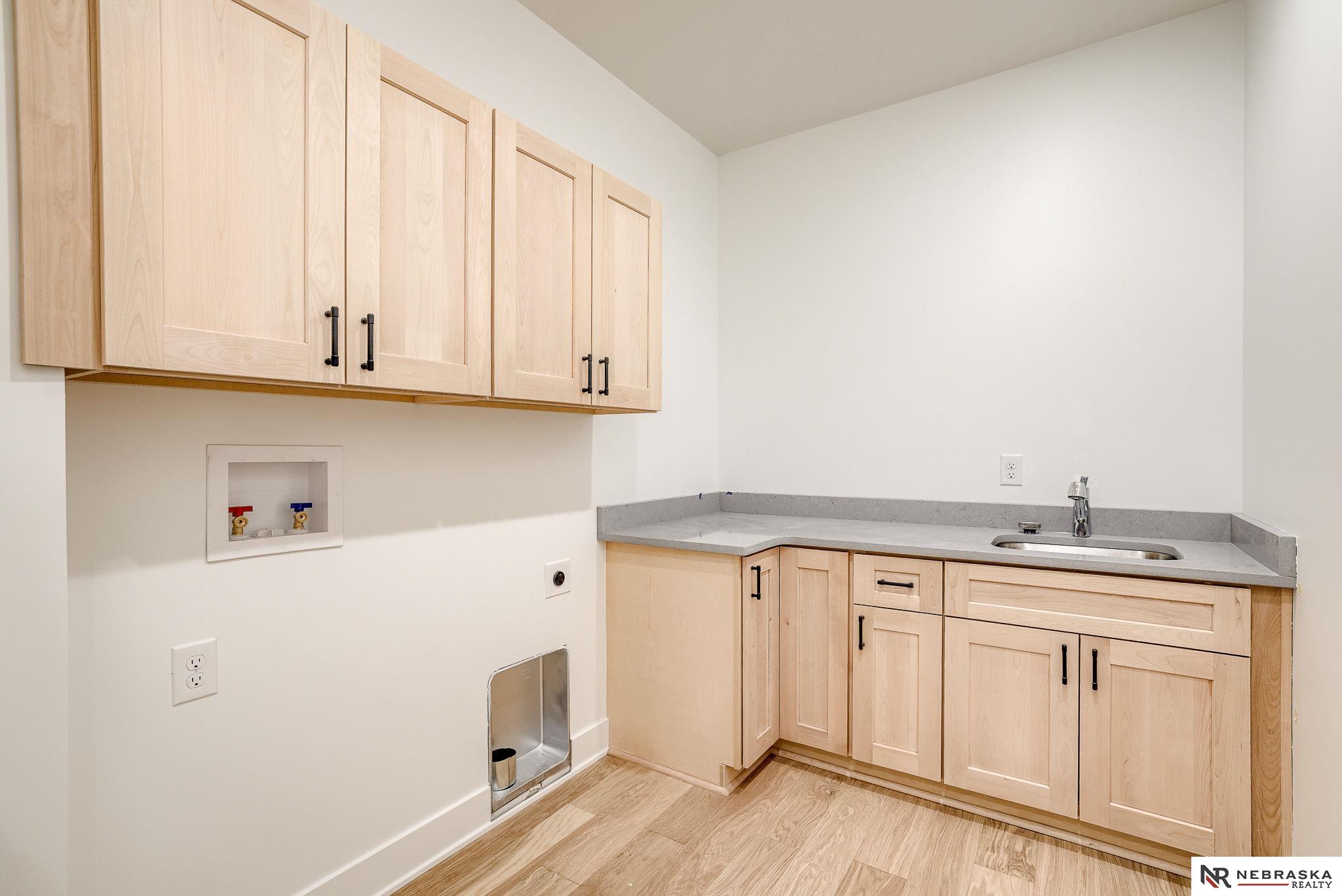 319 S 55th Street, Lincoln, Nebraska image 12
