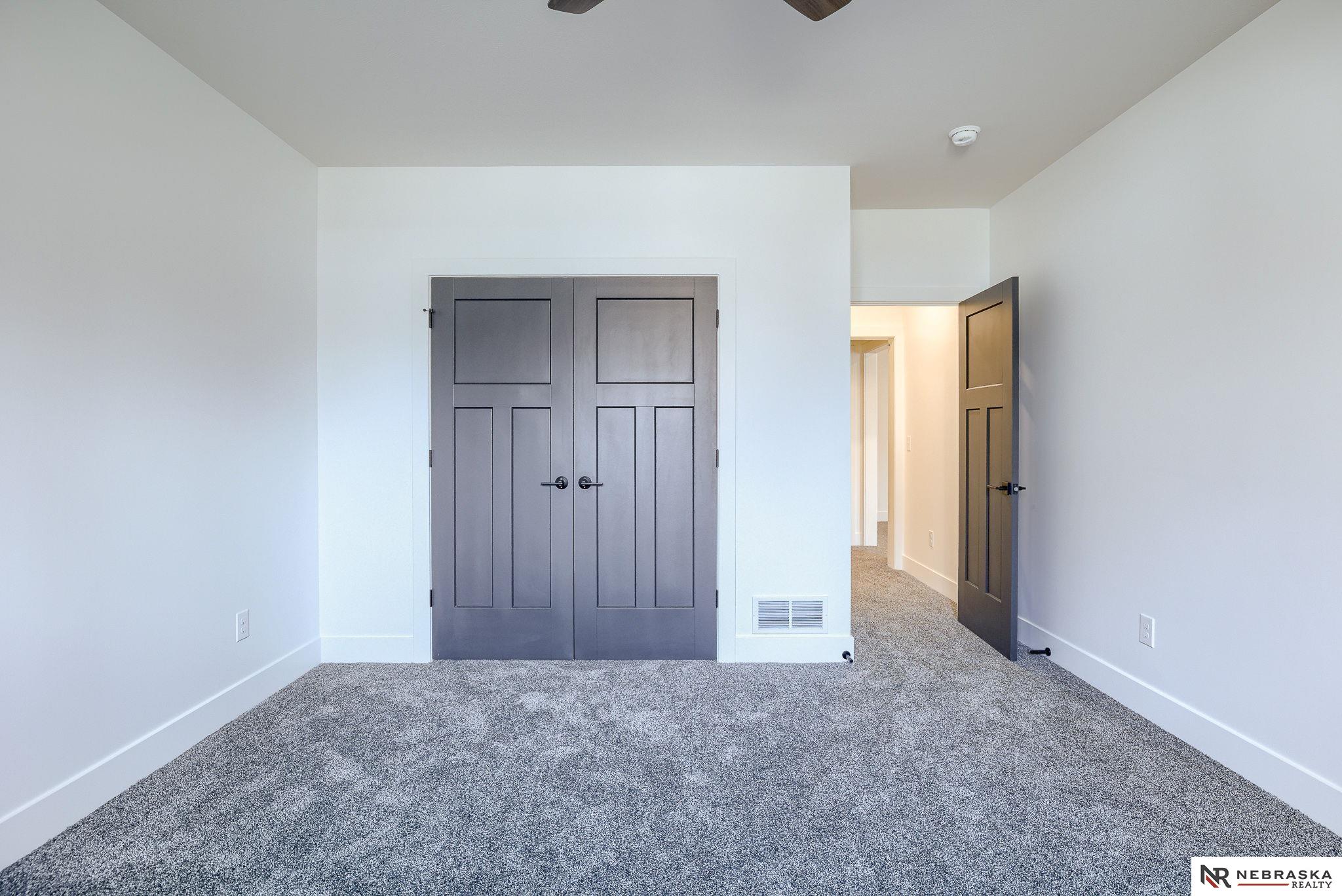 319 S 55th Street, Lincoln, Nebraska image 27