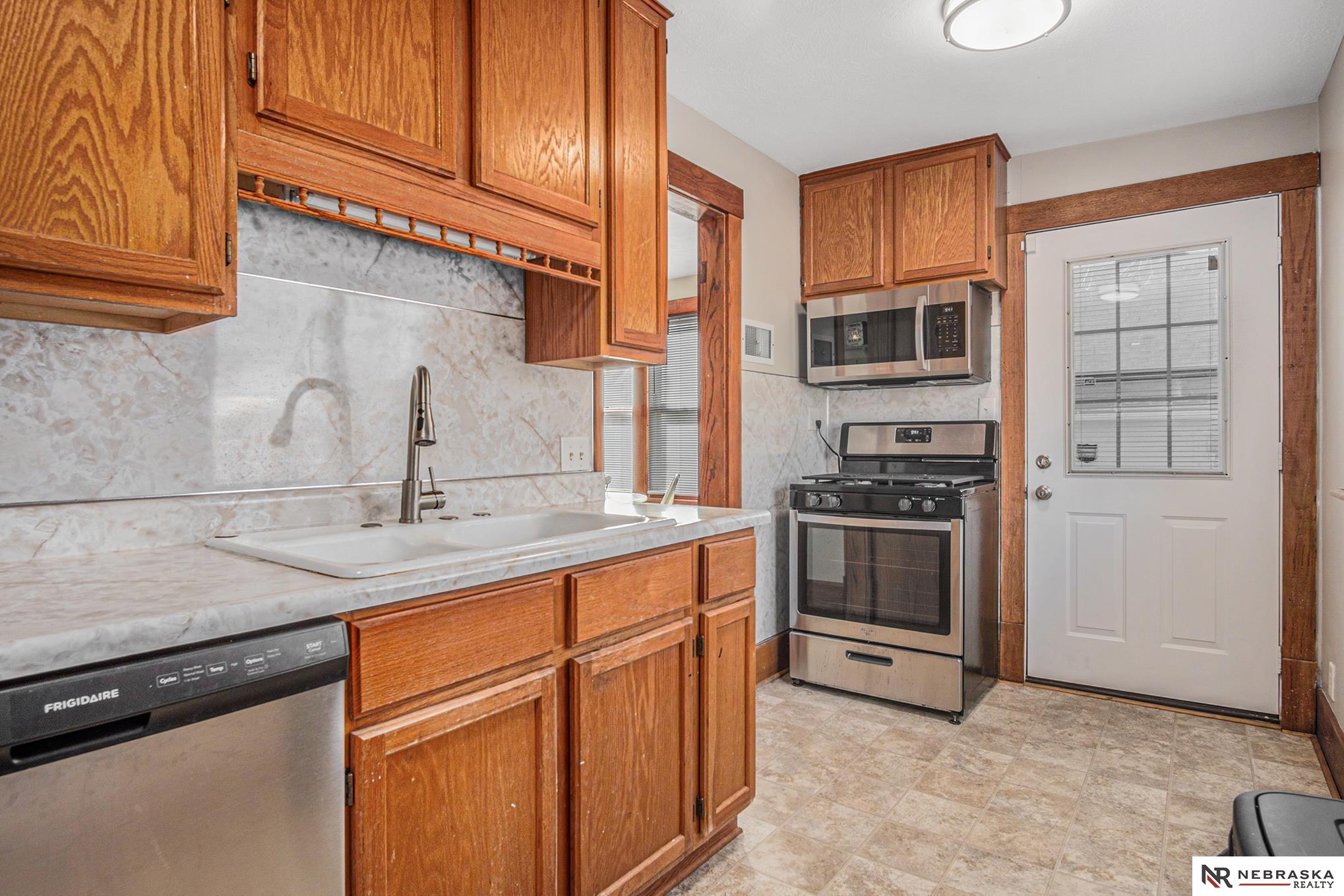 626 South 36th Street, Omaha, Nebraska image 14