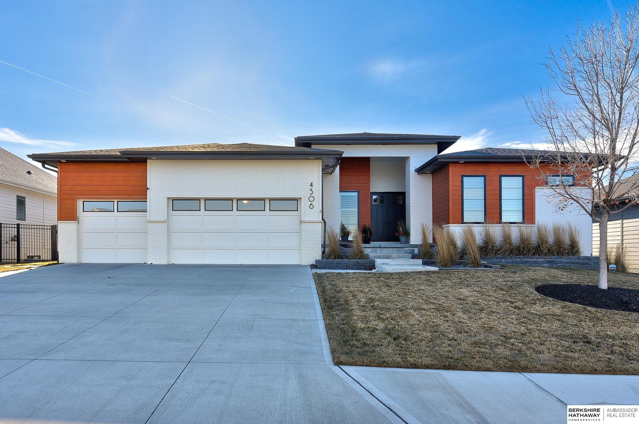 4506 S 220th Street, Omaha