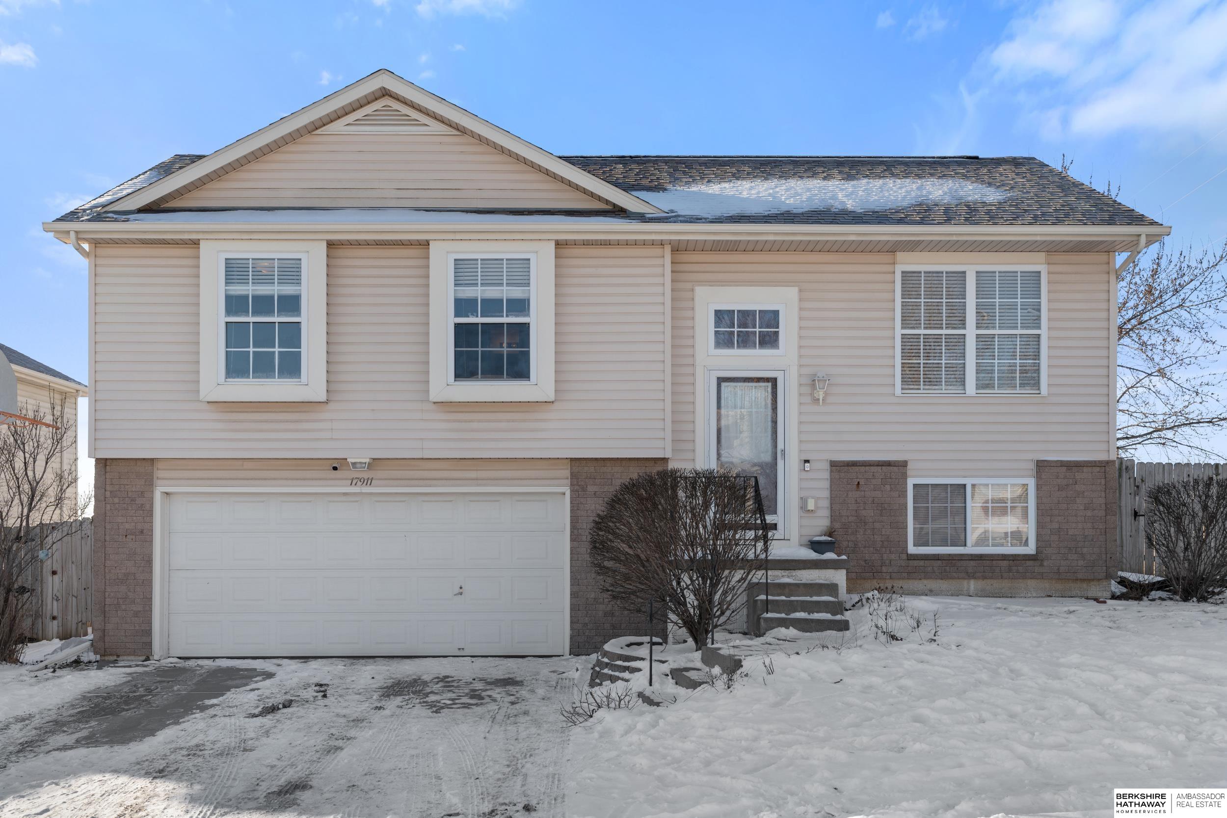 17911 Margo Street, Omaha NE 68136 (MLS22504401) Nebraska Realty(05)