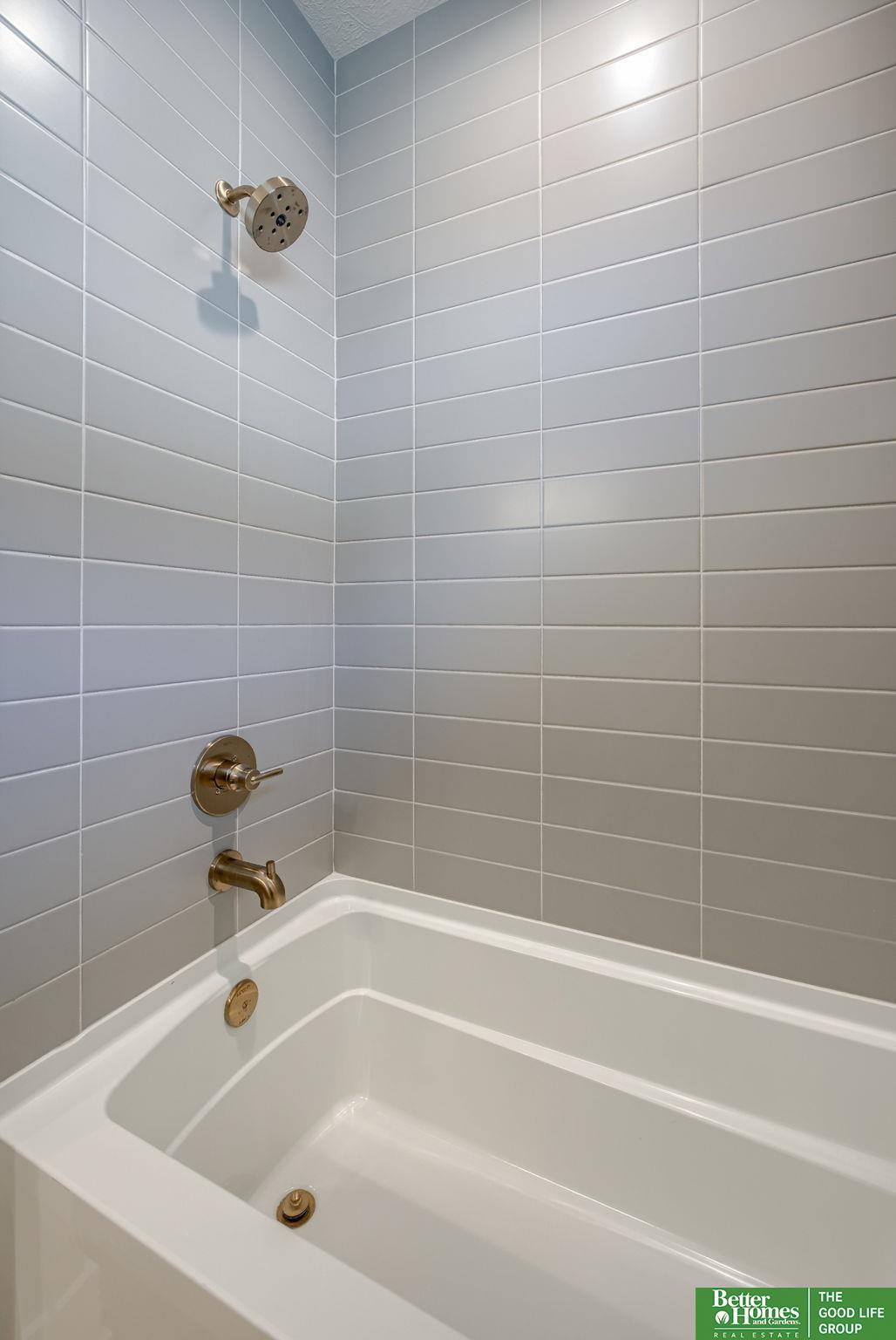5508 N 206th Street, Elkhorn, Nebraska image 24