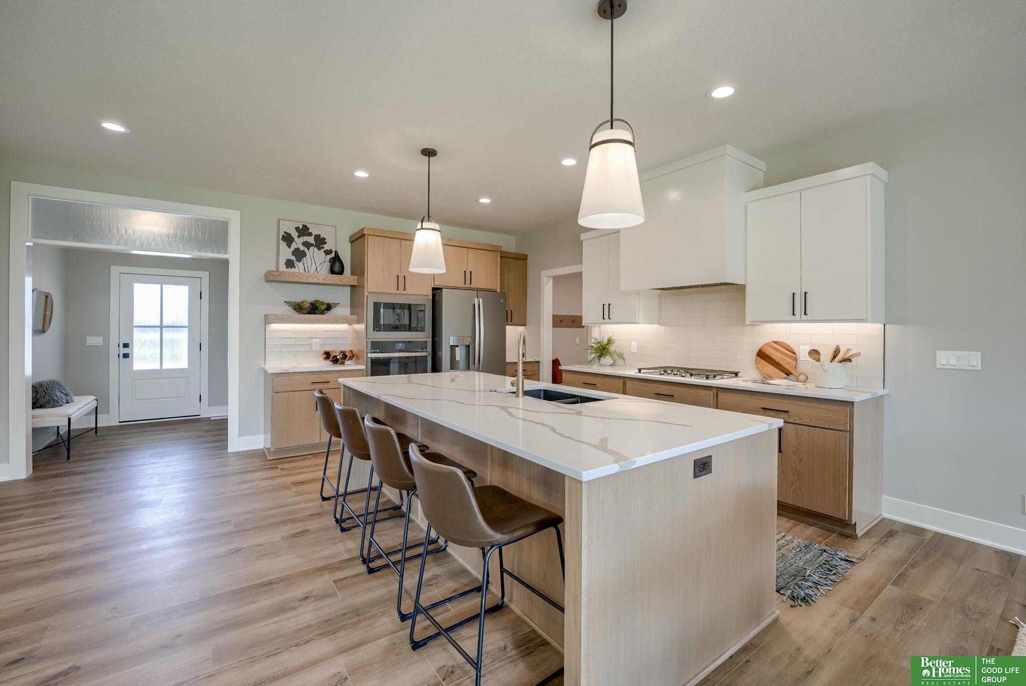 5508 N 206th Street, Elkhorn, Nebraska image 9
