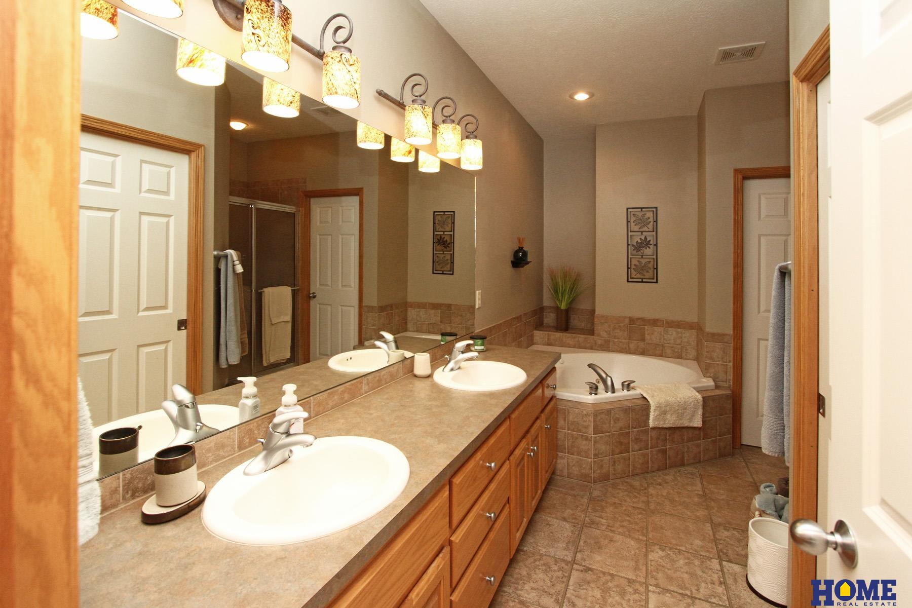 19720 Long View Lane, Hickman, Nebraska image 16