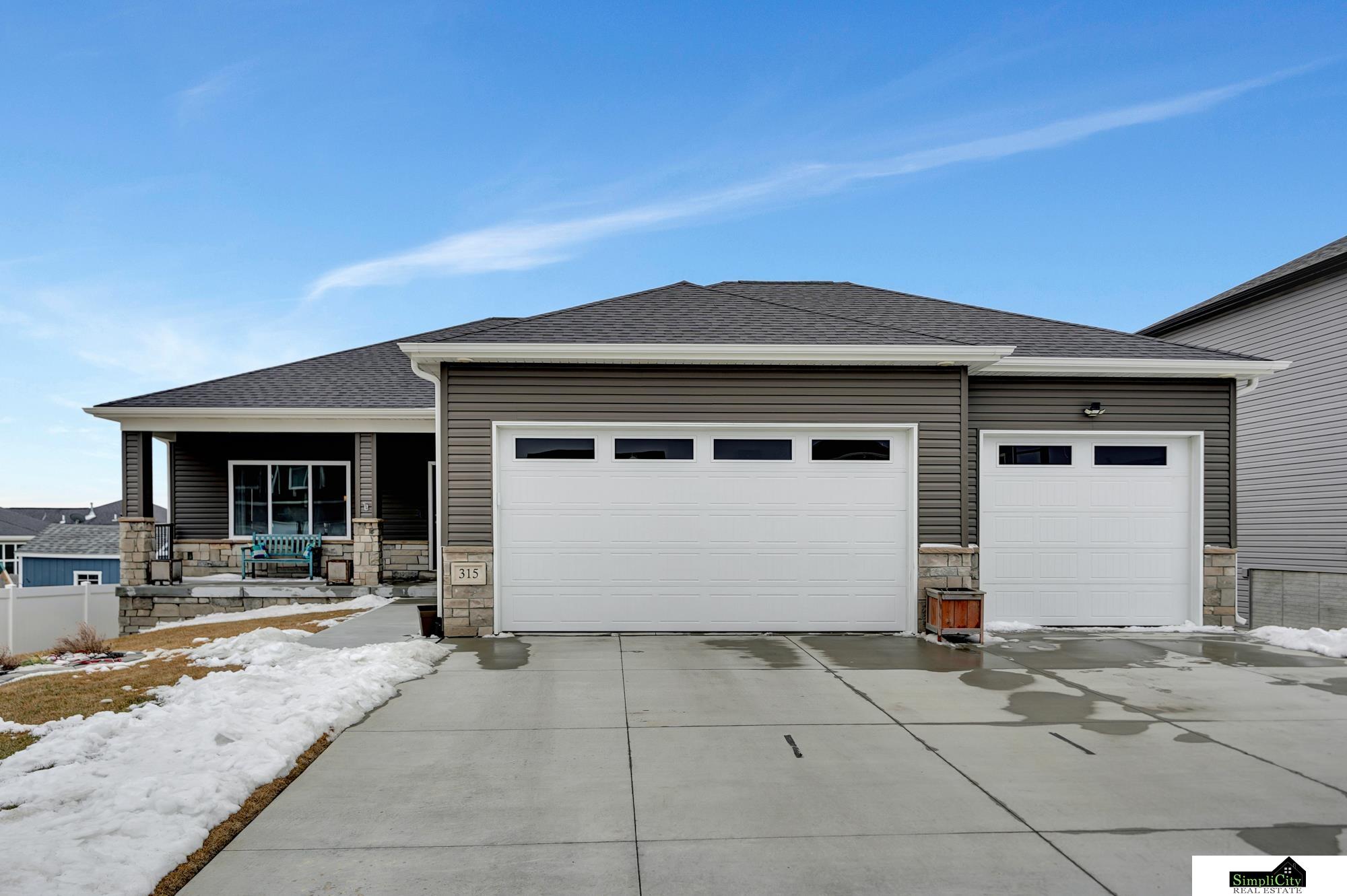 315 Woodland Boulevard, Hickman, Nebraska image 2