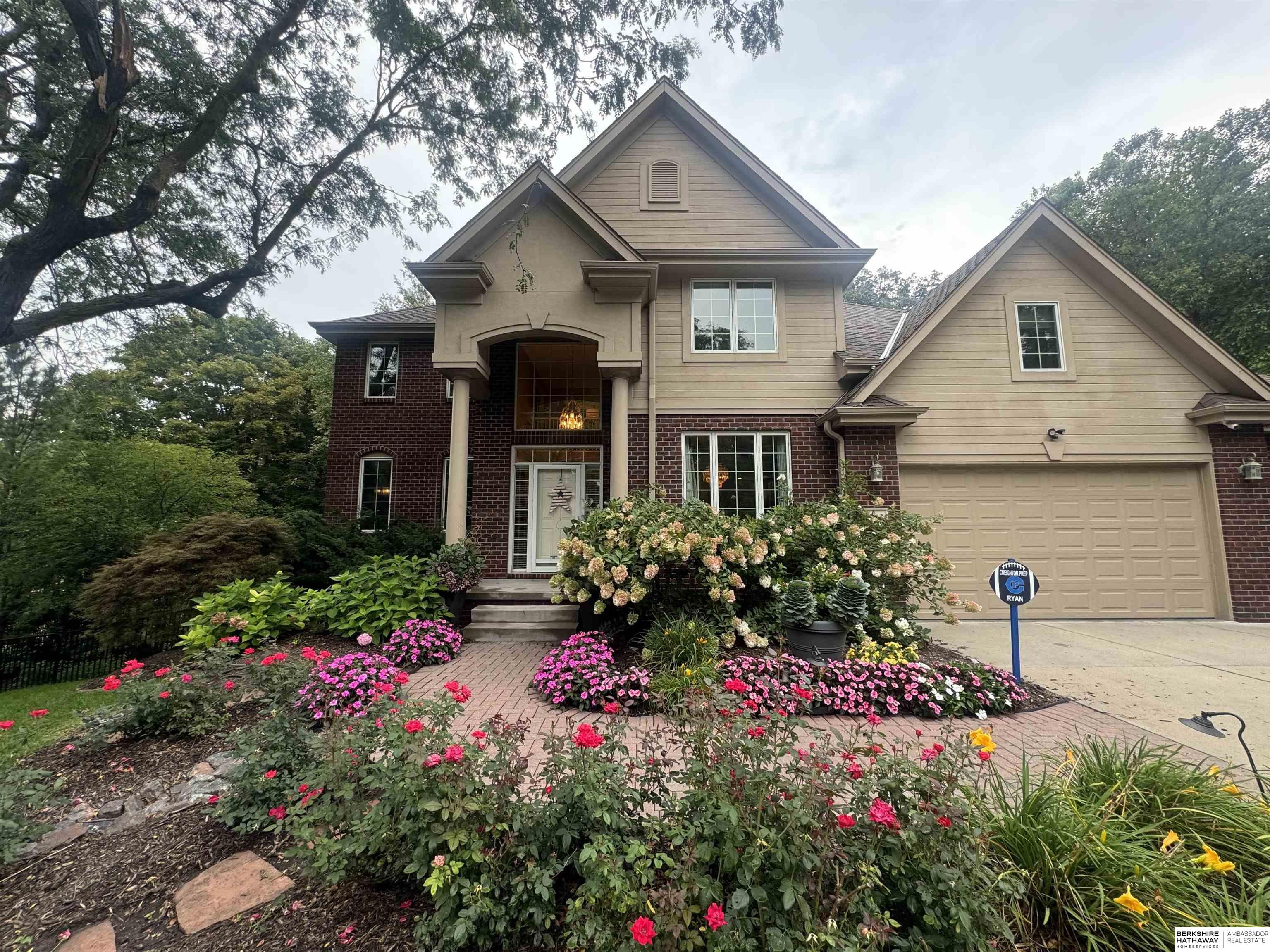2427 S 97th Avenue, Omaha, Nebraska image 1