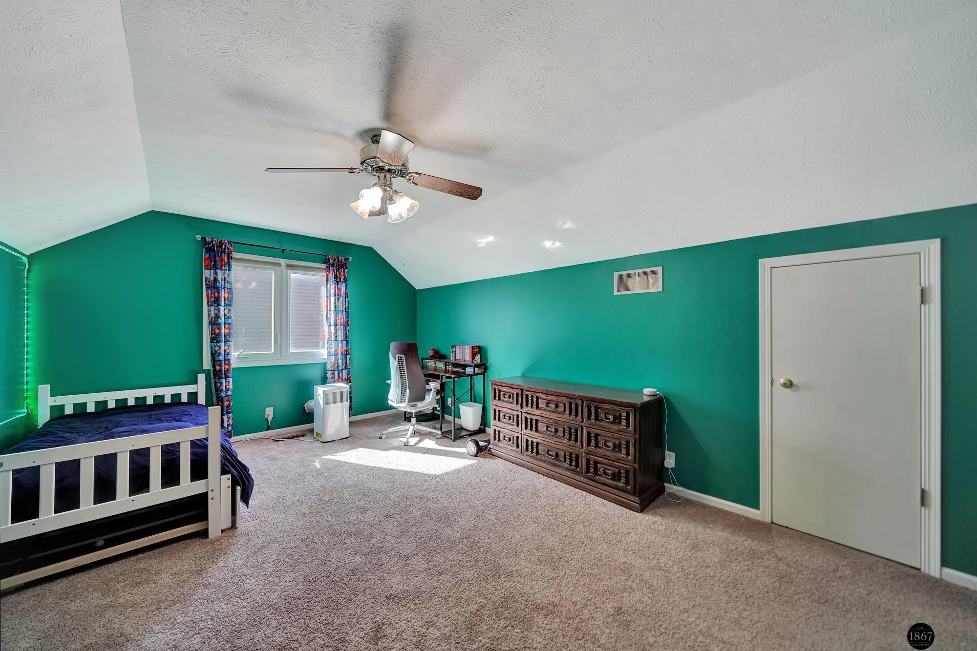 7045 Beaver Hollow