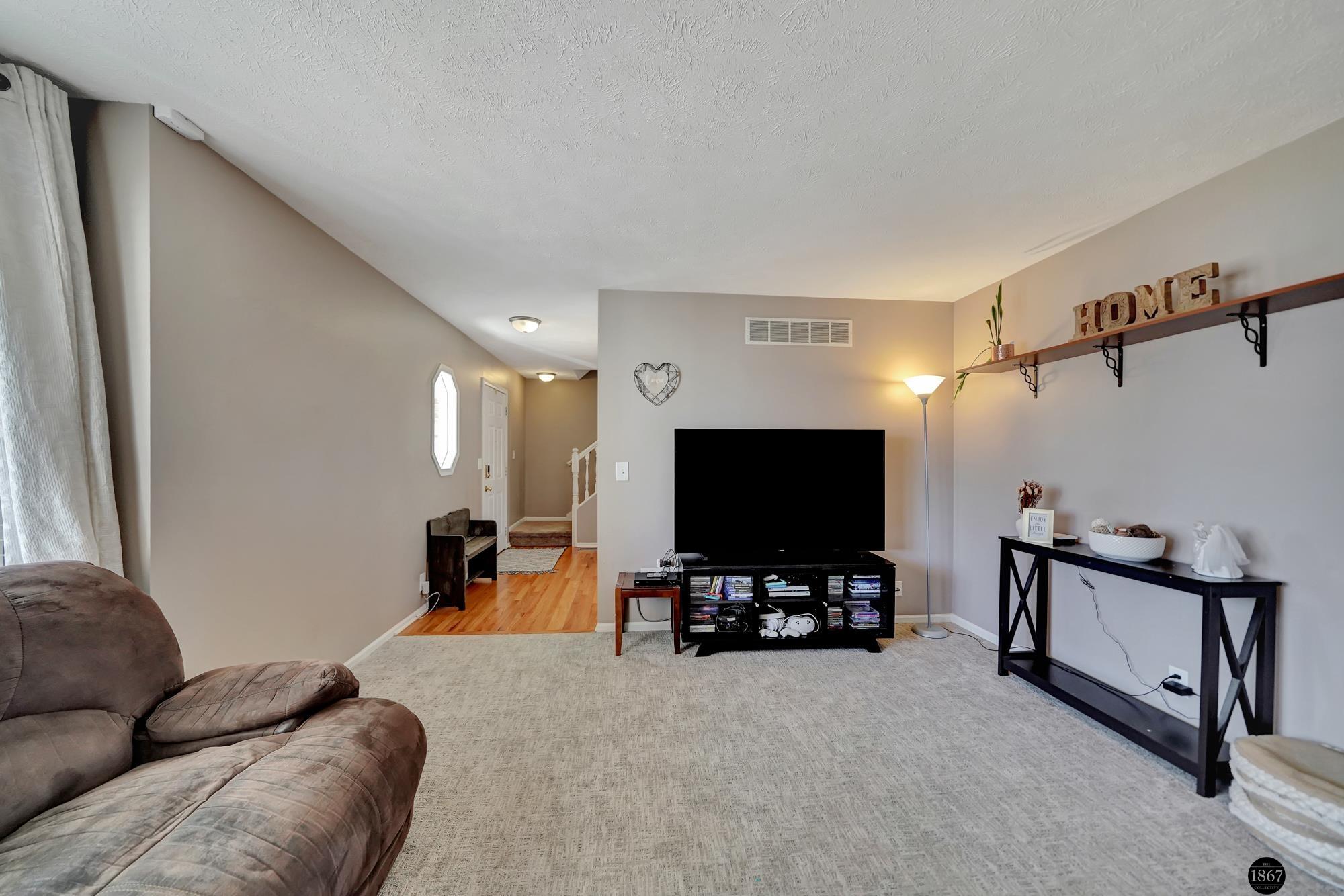 7045 Beaver Hollow