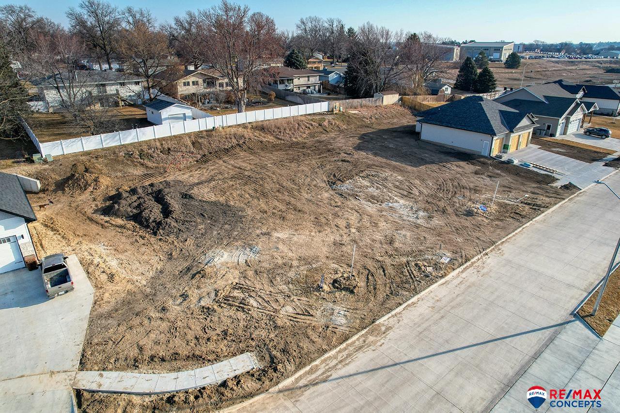 618 Timberline Circle, Milford, Nebraska image 2