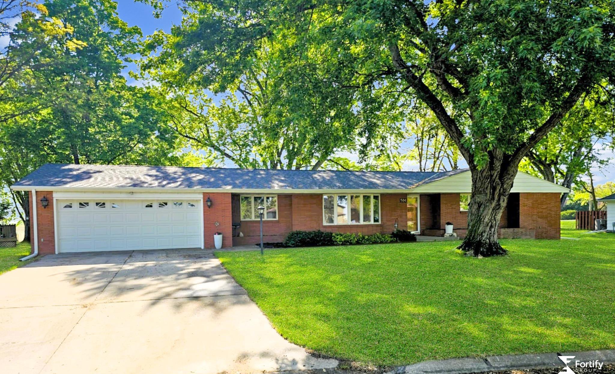 504 N Plum Street, Shickley, Nebraska image 2