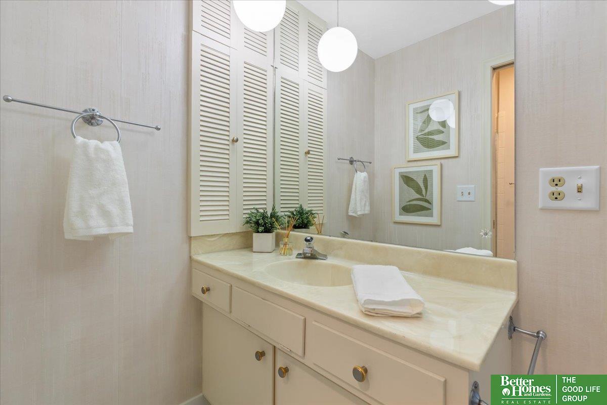 6024 Oakcrest Plaza #13, Omaha, Nebraska image 27