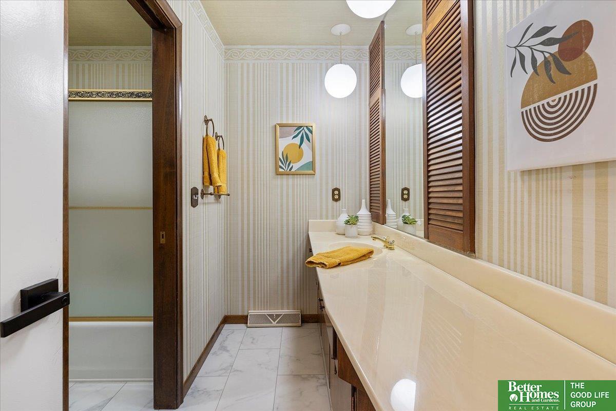 6024 Oakcrest Plaza #13, Omaha, Nebraska image 28