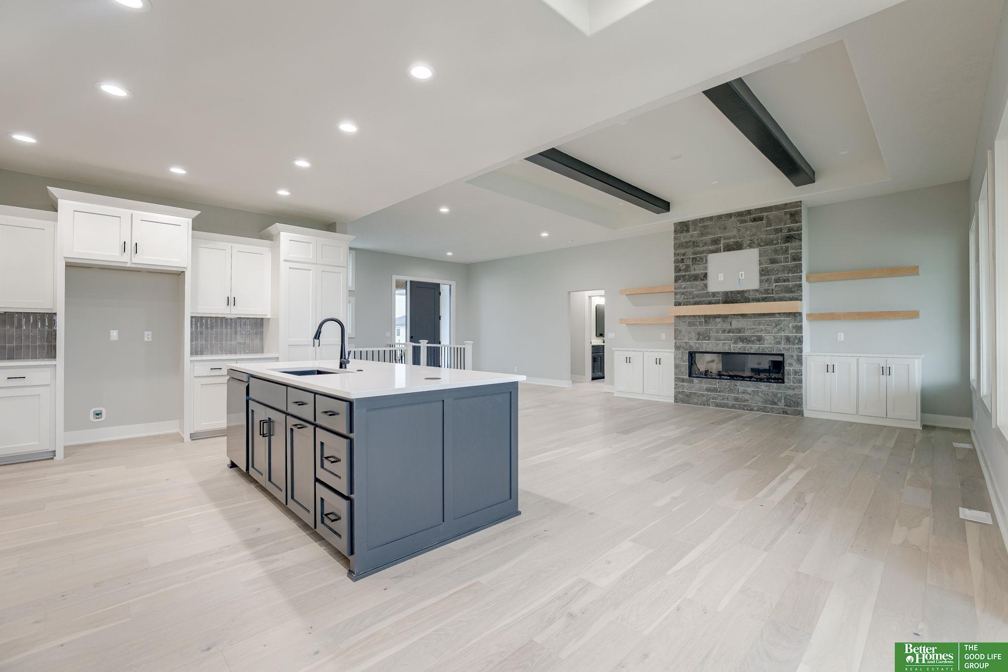 5444 N 212th Street, Elkhorn, Nebraska image 12