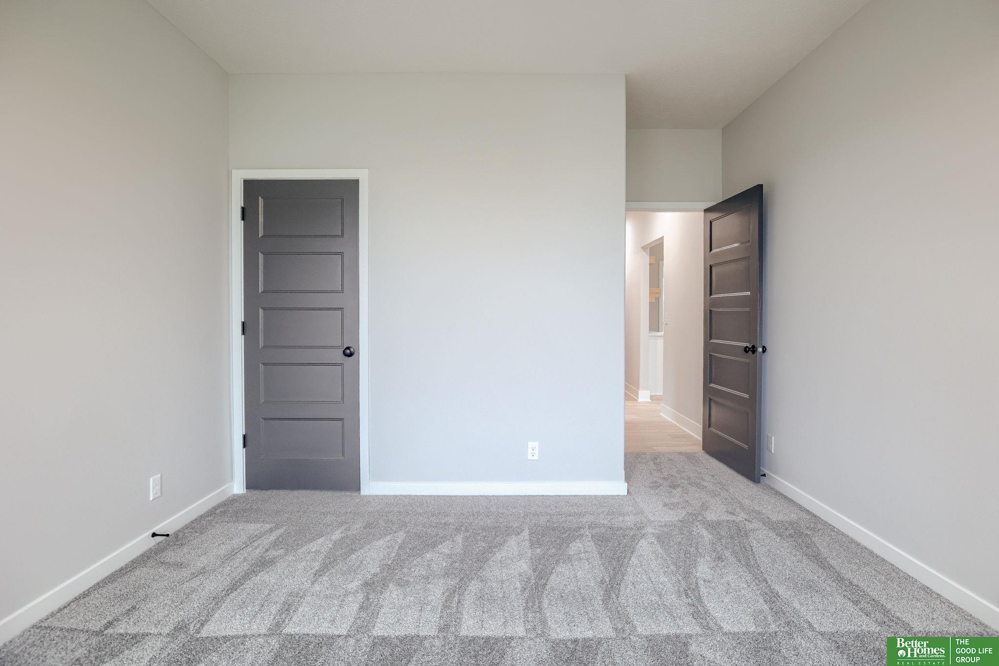 5444 N 212th Street, Elkhorn, Nebraska image 23