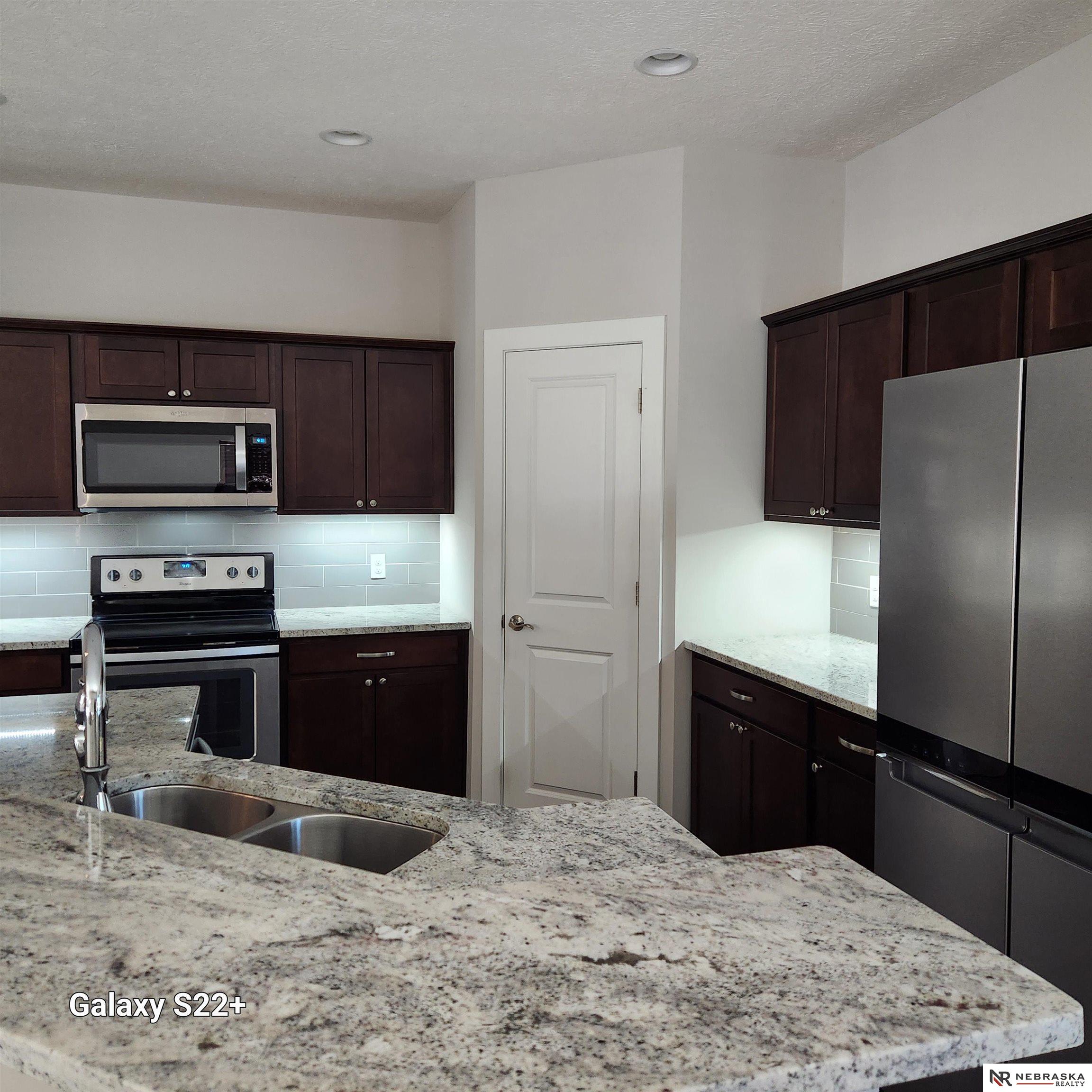 6005 N 108th Avenue Circle, Omaha, Nebraska image 4