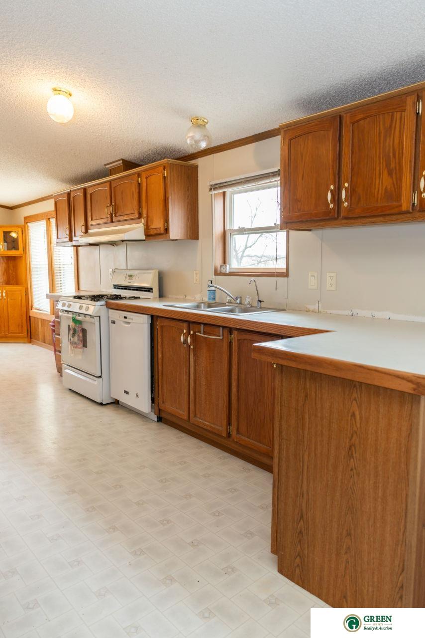 18313 Summit Drive, Omaha, Nebraska image 16