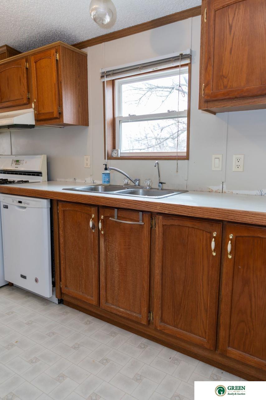 18313 Summit Drive, Omaha, Nebraska image 22