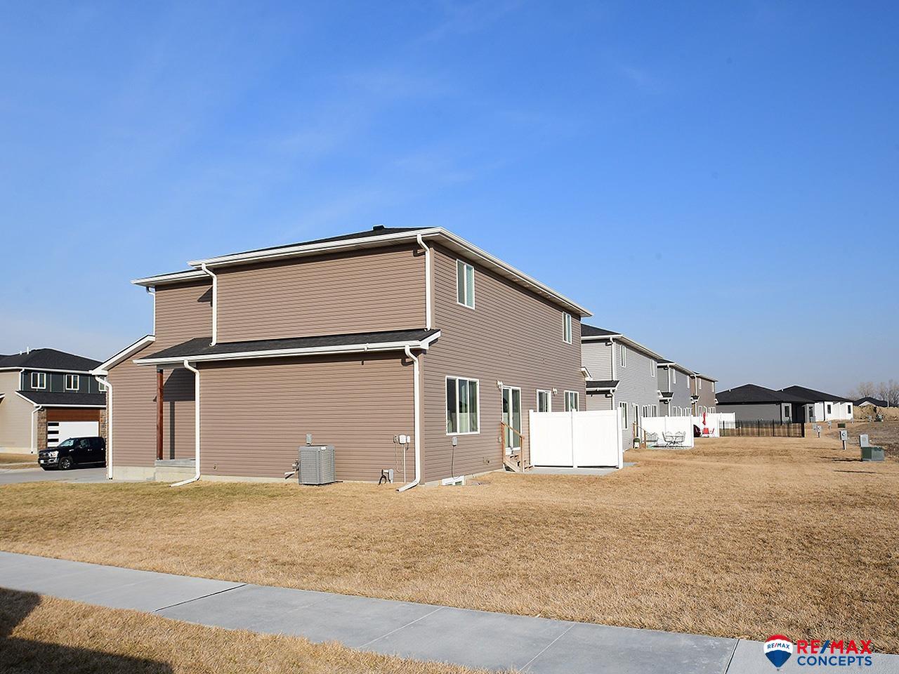 980 Titan Drive, Hickman, Nebraska image 29