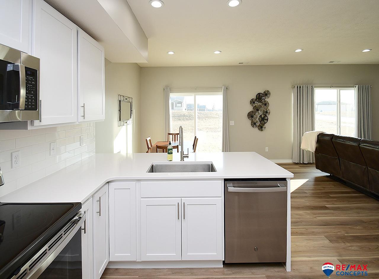 980 Titan Drive, Hickman, Nebraska image 10