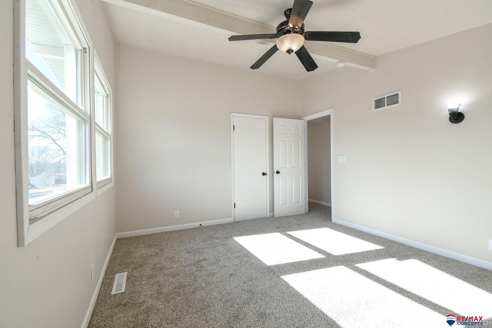 8072 Grand Avenue, Omaha, Nebraska image 19