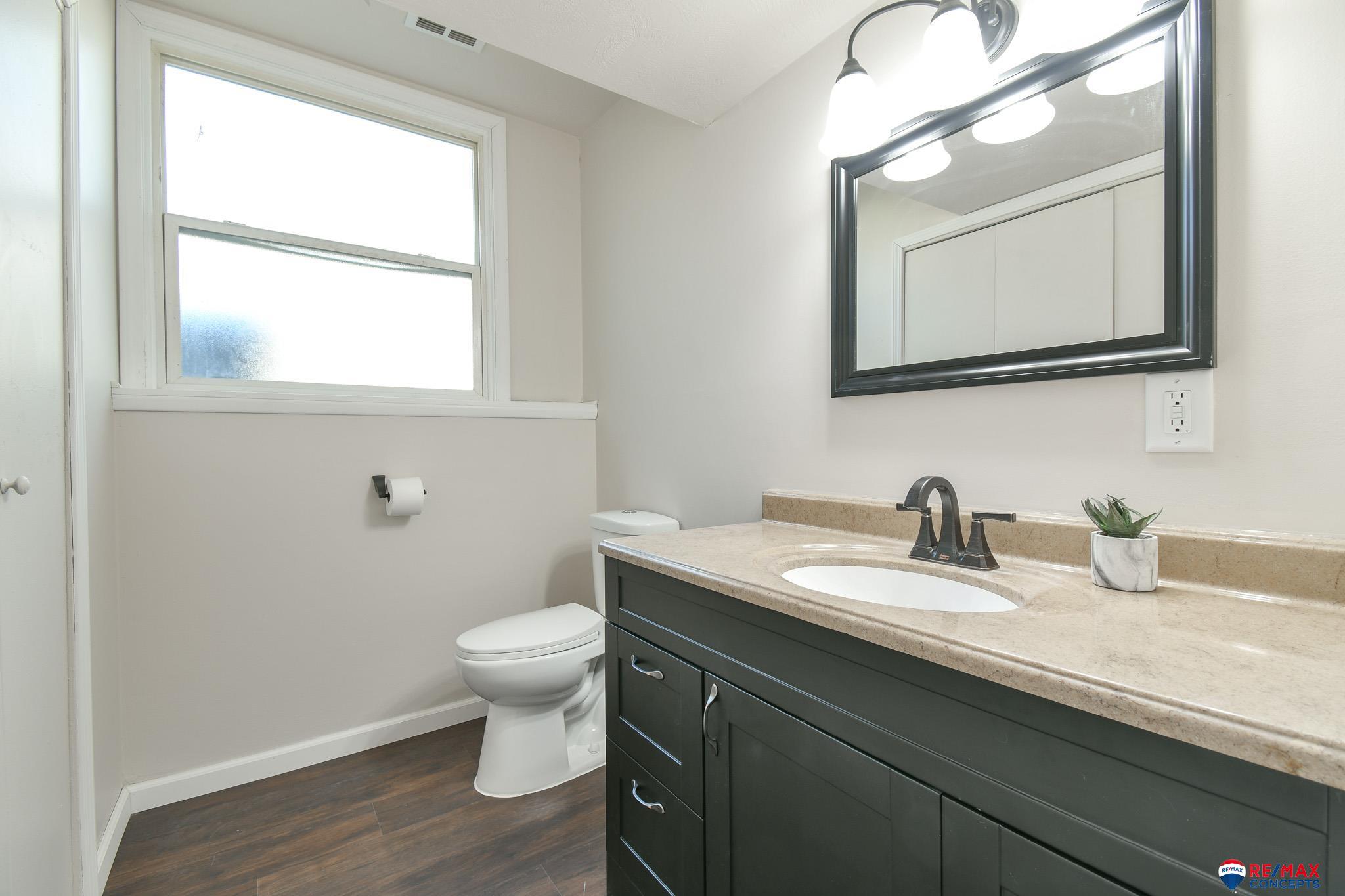 8072 Grand Avenue, Omaha, Nebraska image 29